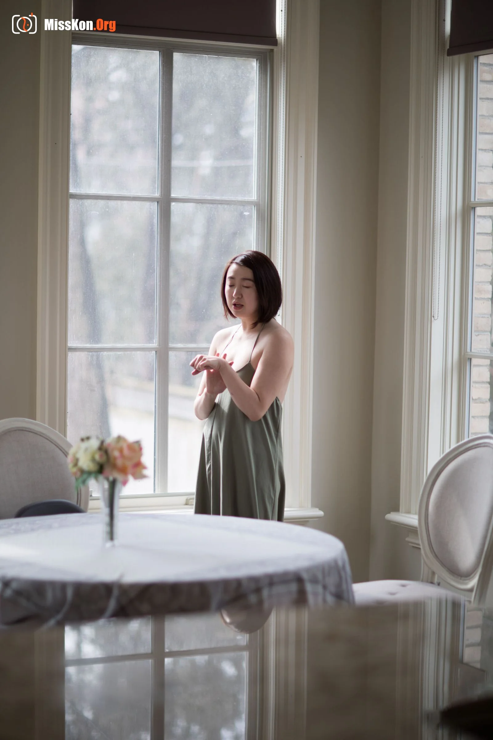 Photographer leaks sexy wife photos - Photo 12