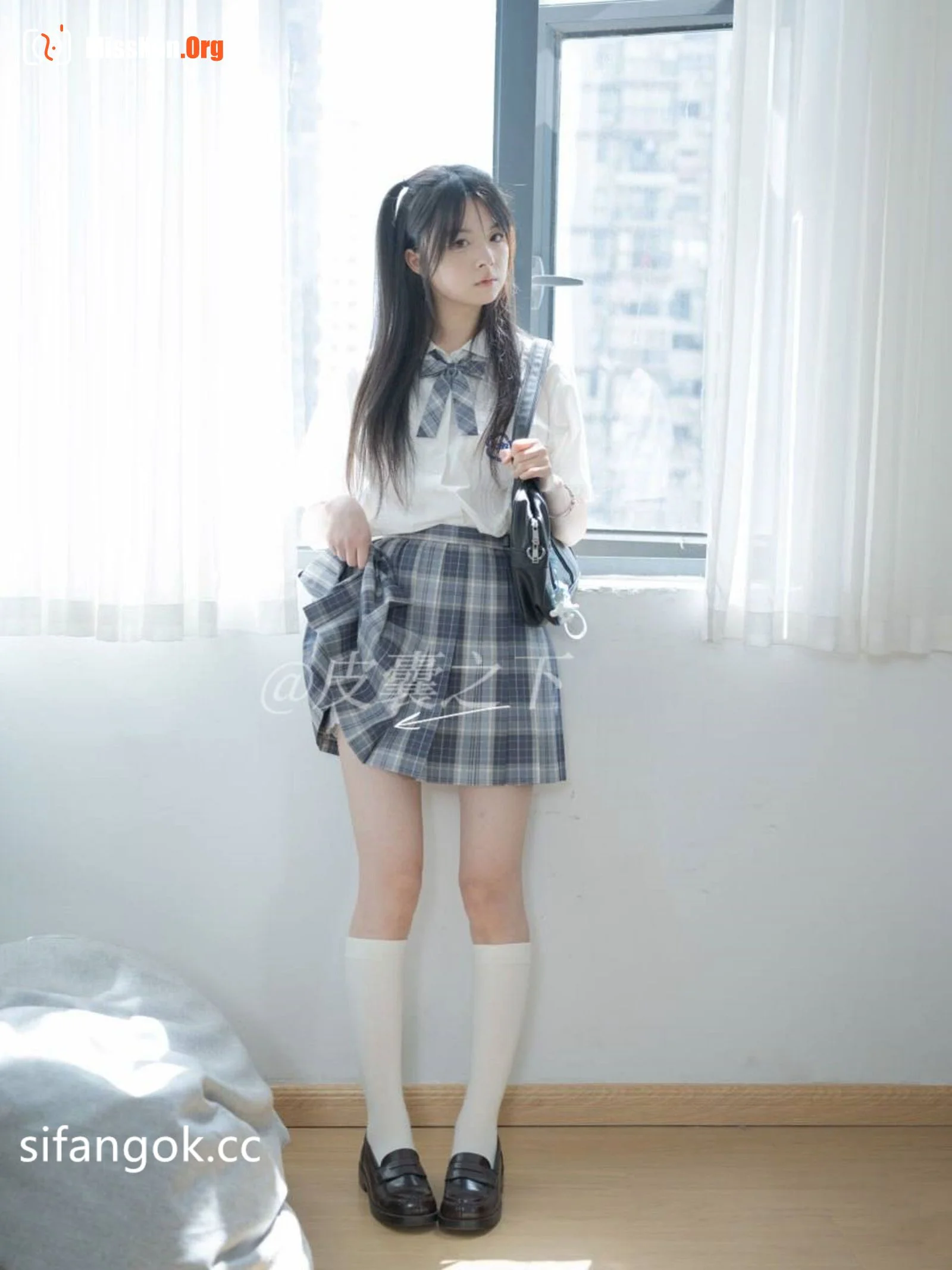 Photographer's Skin: Online Collection - Photo 14