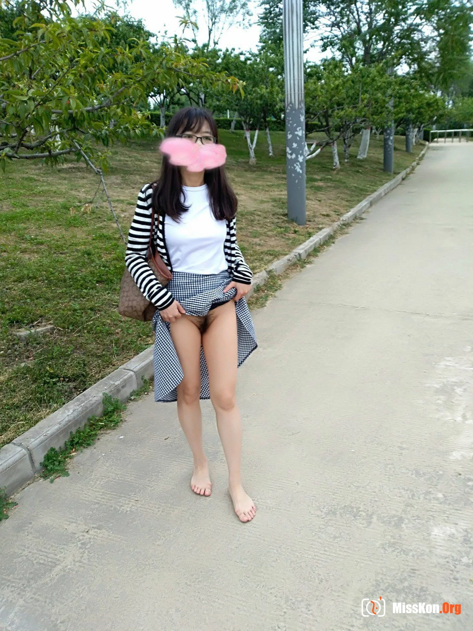 PhotographerWUWU: Vacuum girl - Photo 18