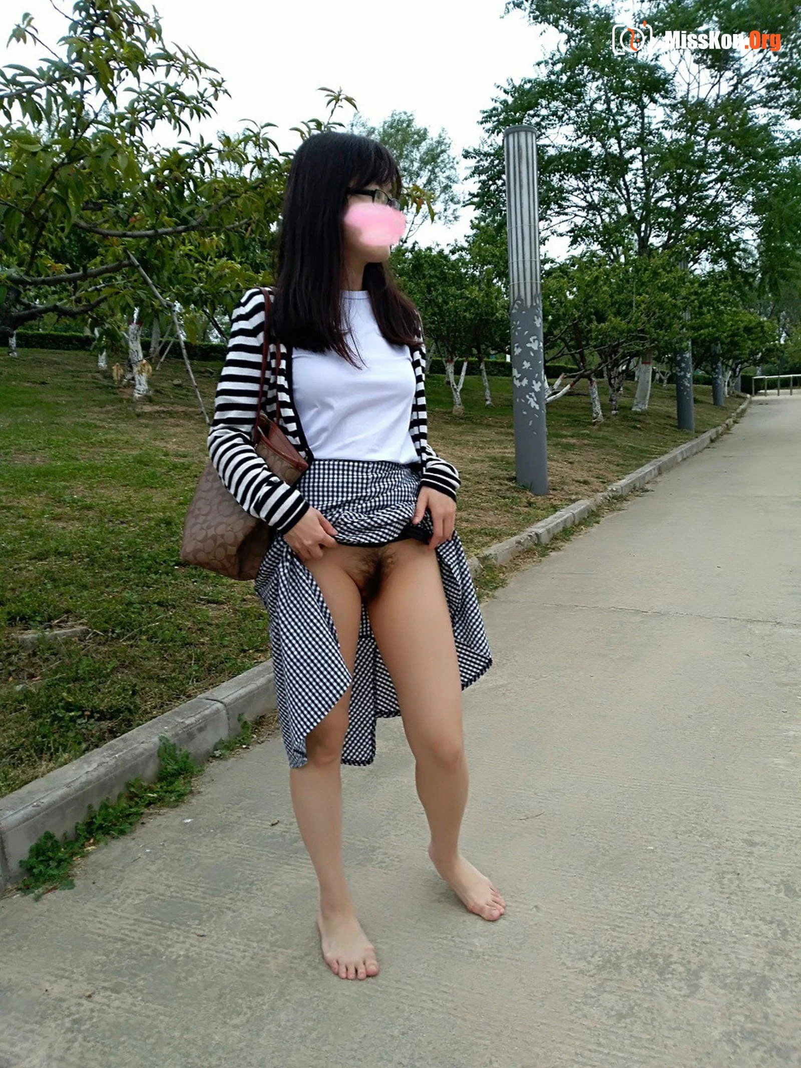 PhotographerWUWU: Vacuum girl - Photo 8