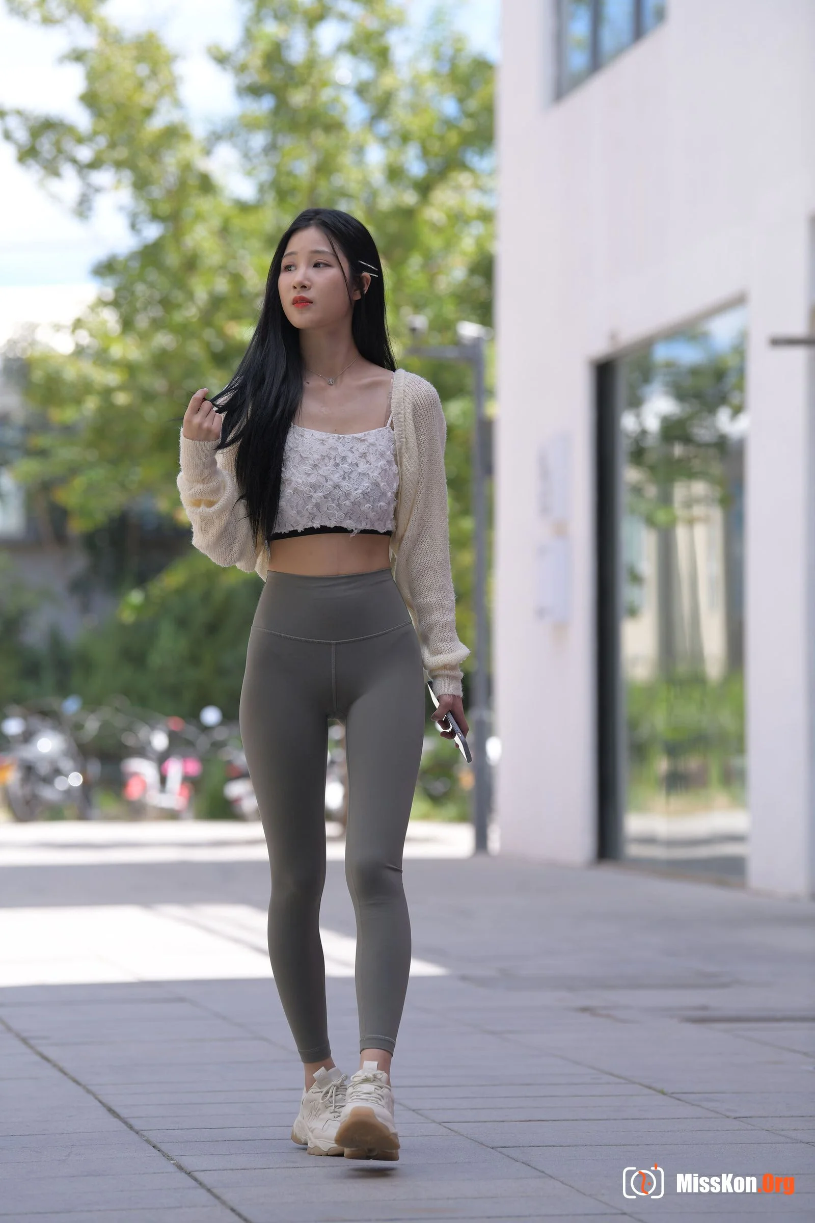 Pomelo Green Time (Magic Mirror Street Photography: The Beginning) - Photo 20
