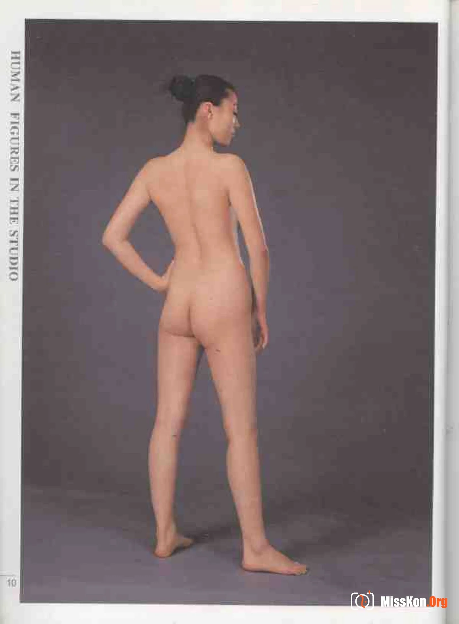 Practical Nude Model Photography: Standing (Shanghai Pictorial Publishing House) - Photo 16