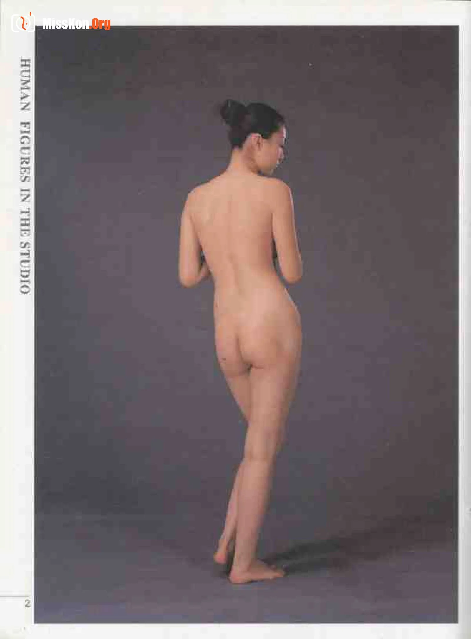 Practical Nude Model Photography: Standing (Shanghai Pictorial Publishing House) - Photo 8