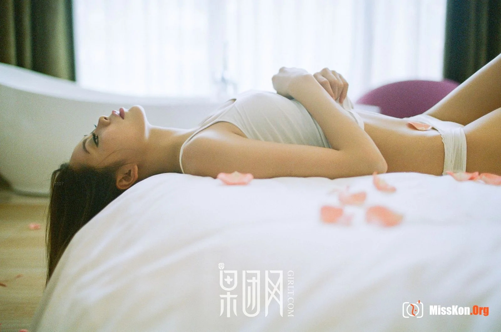 Pure girl - Photo 4