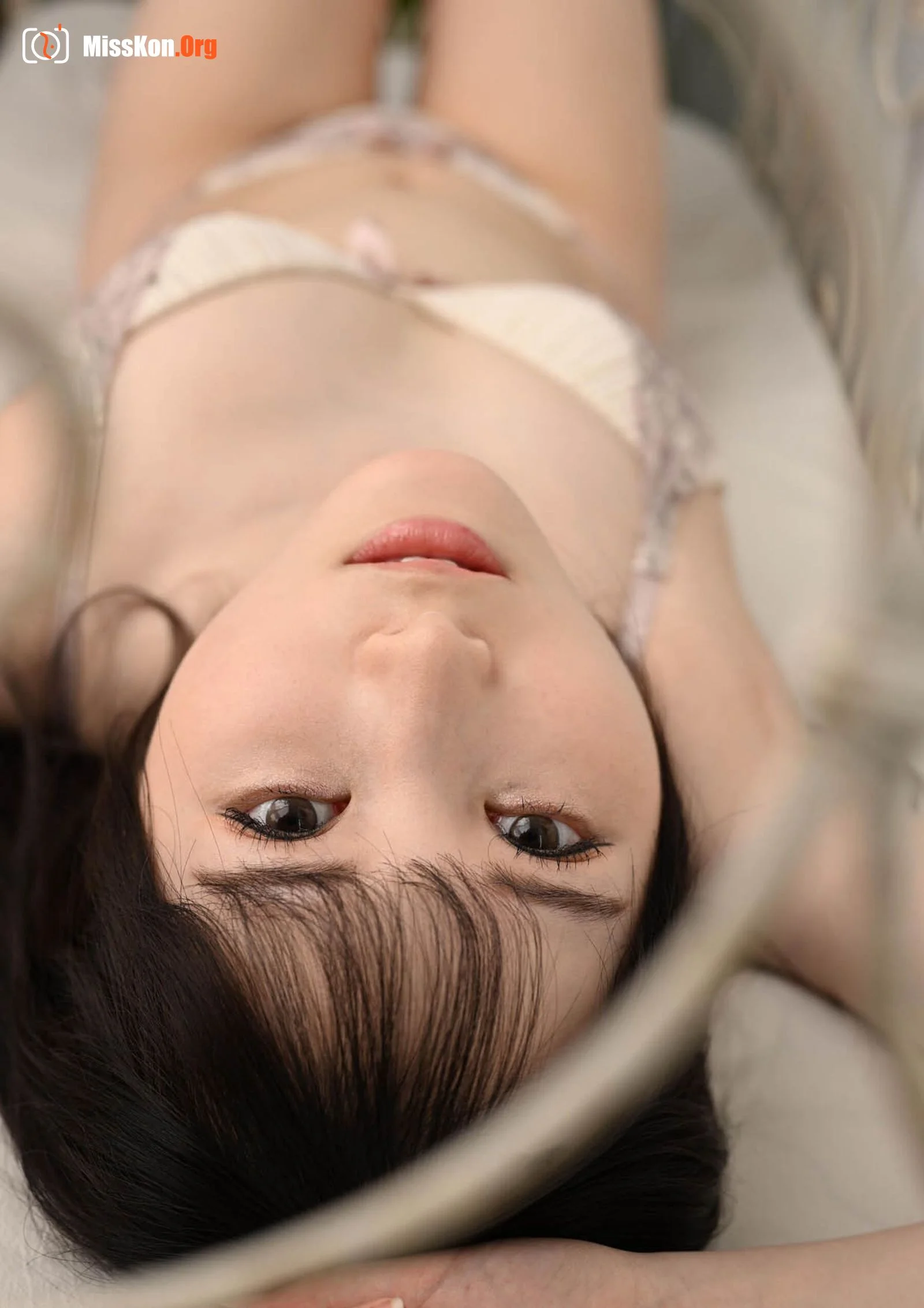 Pure perfume: Droplet Droplet (GOT Nude PhotoBook) - Photo 20