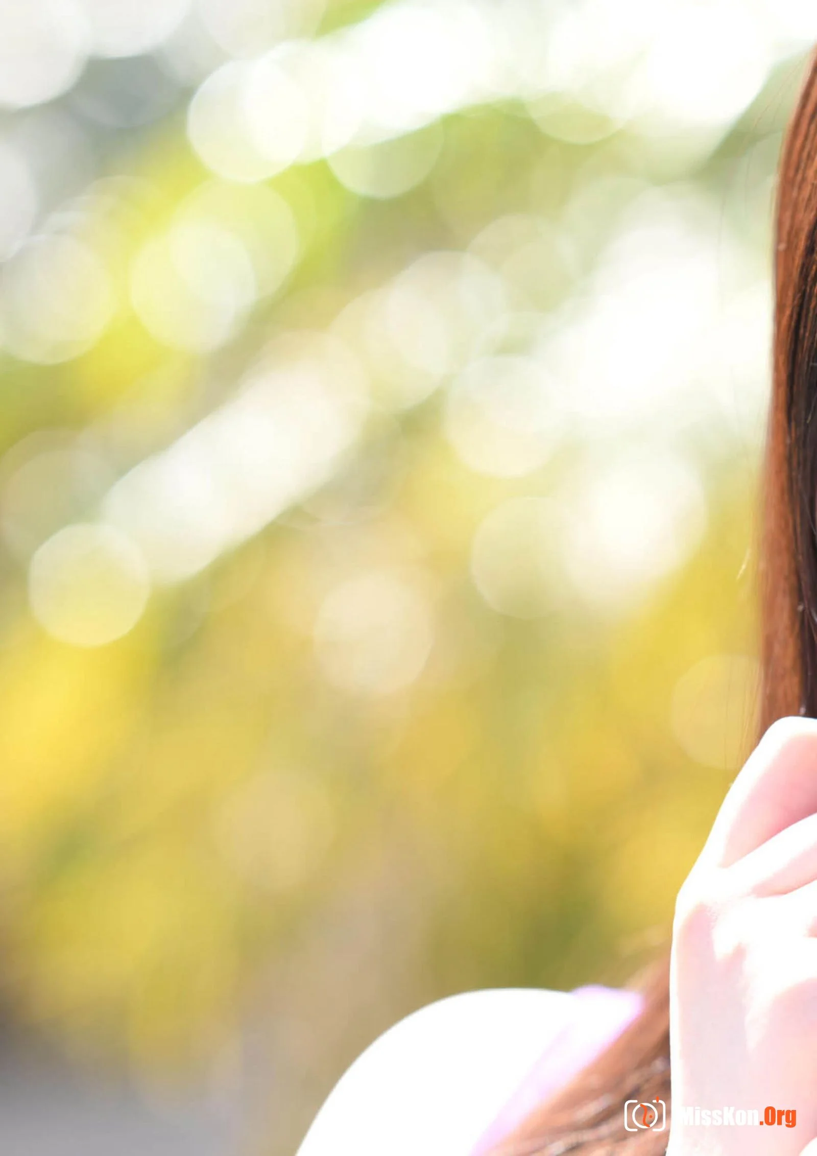 Pure perfume: Droplet Droplet (GOT Nude PhotoBook) - Photo 3