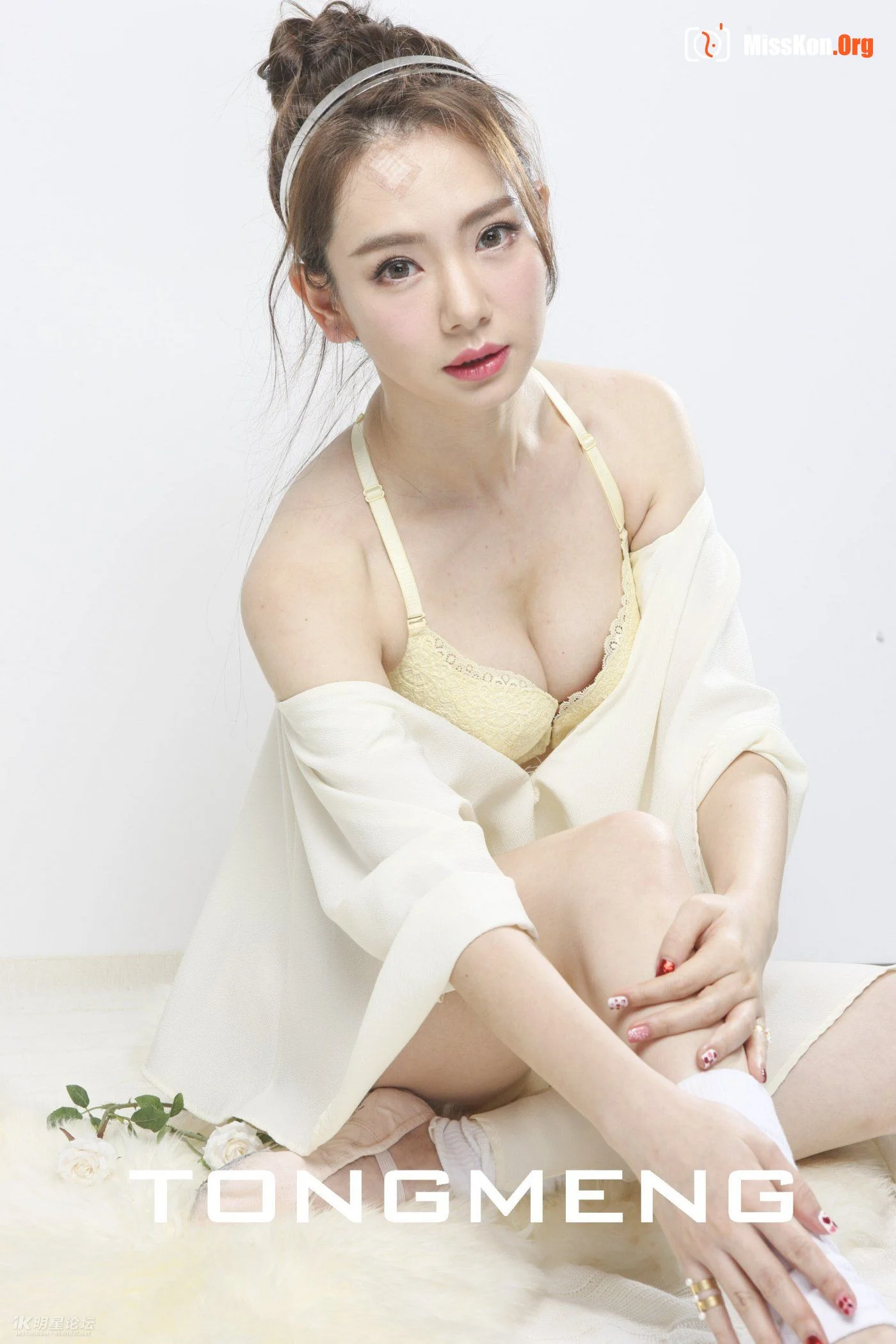 Qi Wei sexy lingerie show - Photo 15