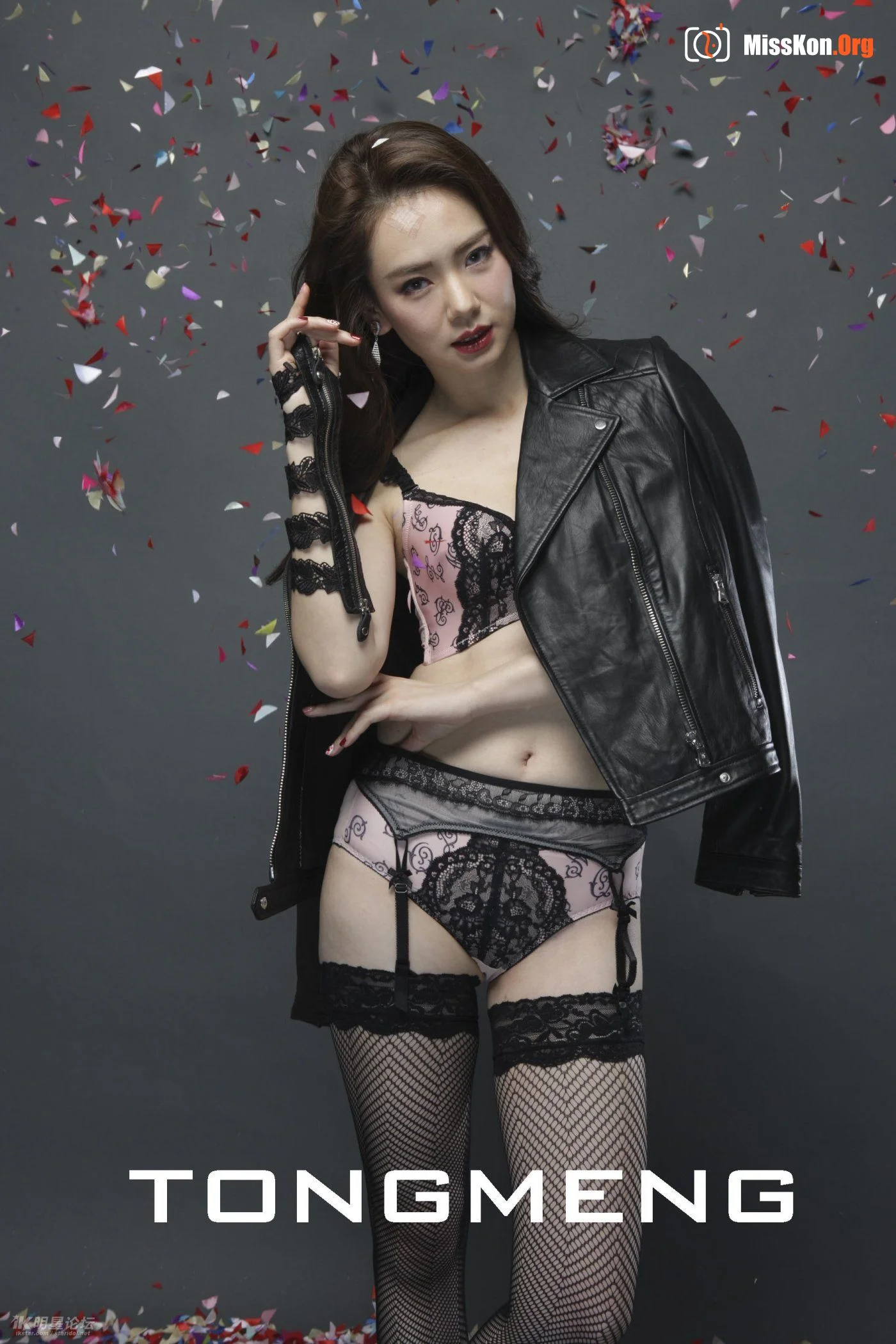 Qi Wei sexy lingerie show - Photo 20