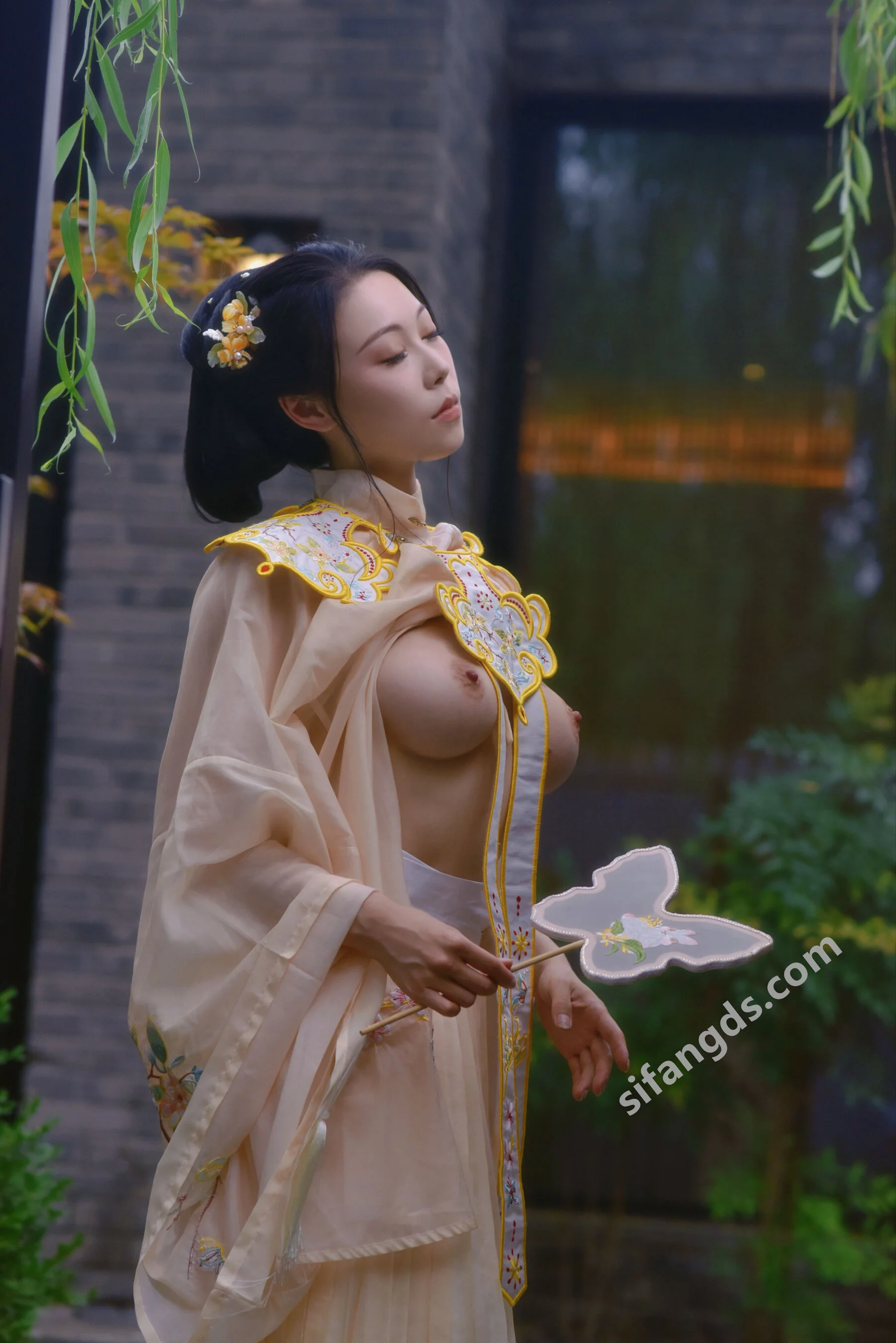 Qing Miao: Private purchase outflow