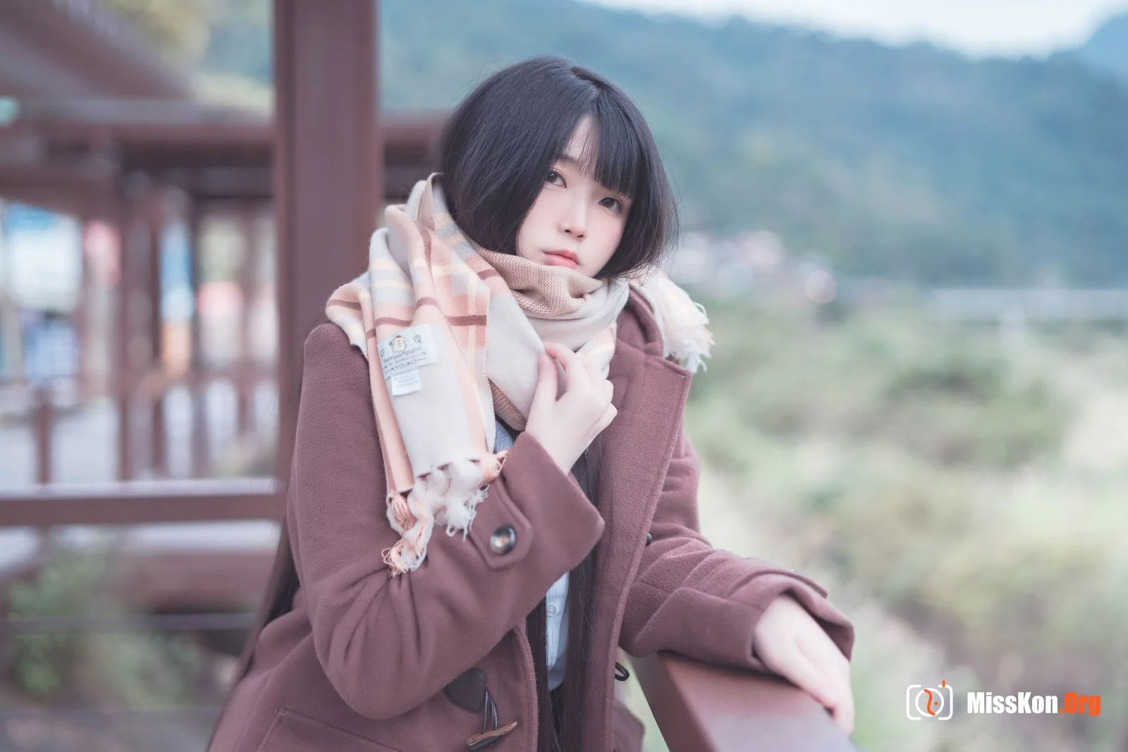 Raku: Classmate Her - Photo 2