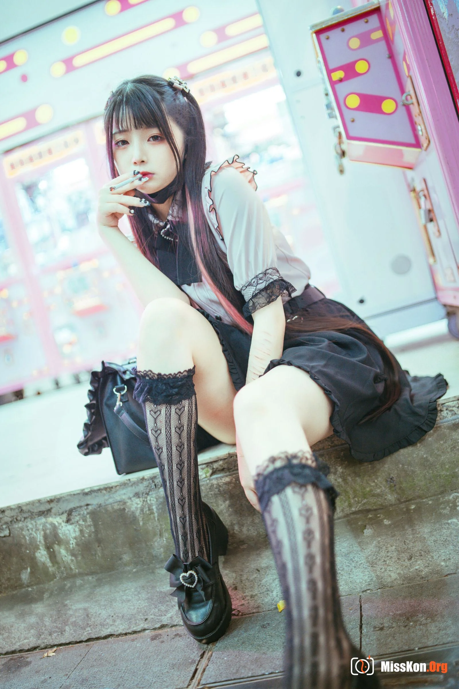 Raku: Girl waiting for god - Photo 11