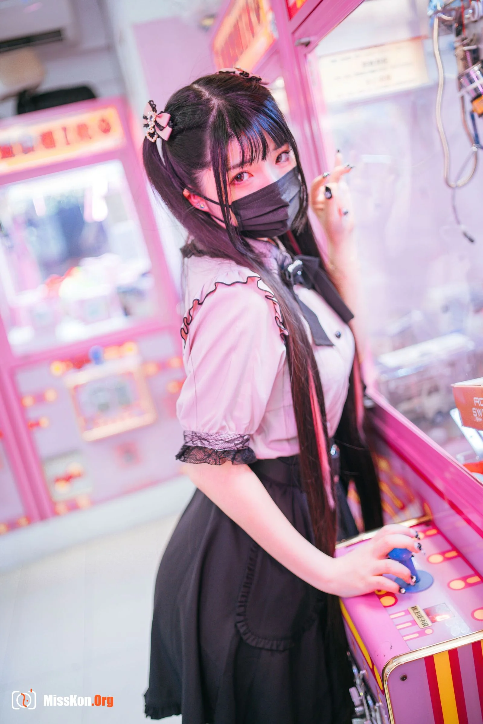 Raku: Girl waiting for god - Photo 2