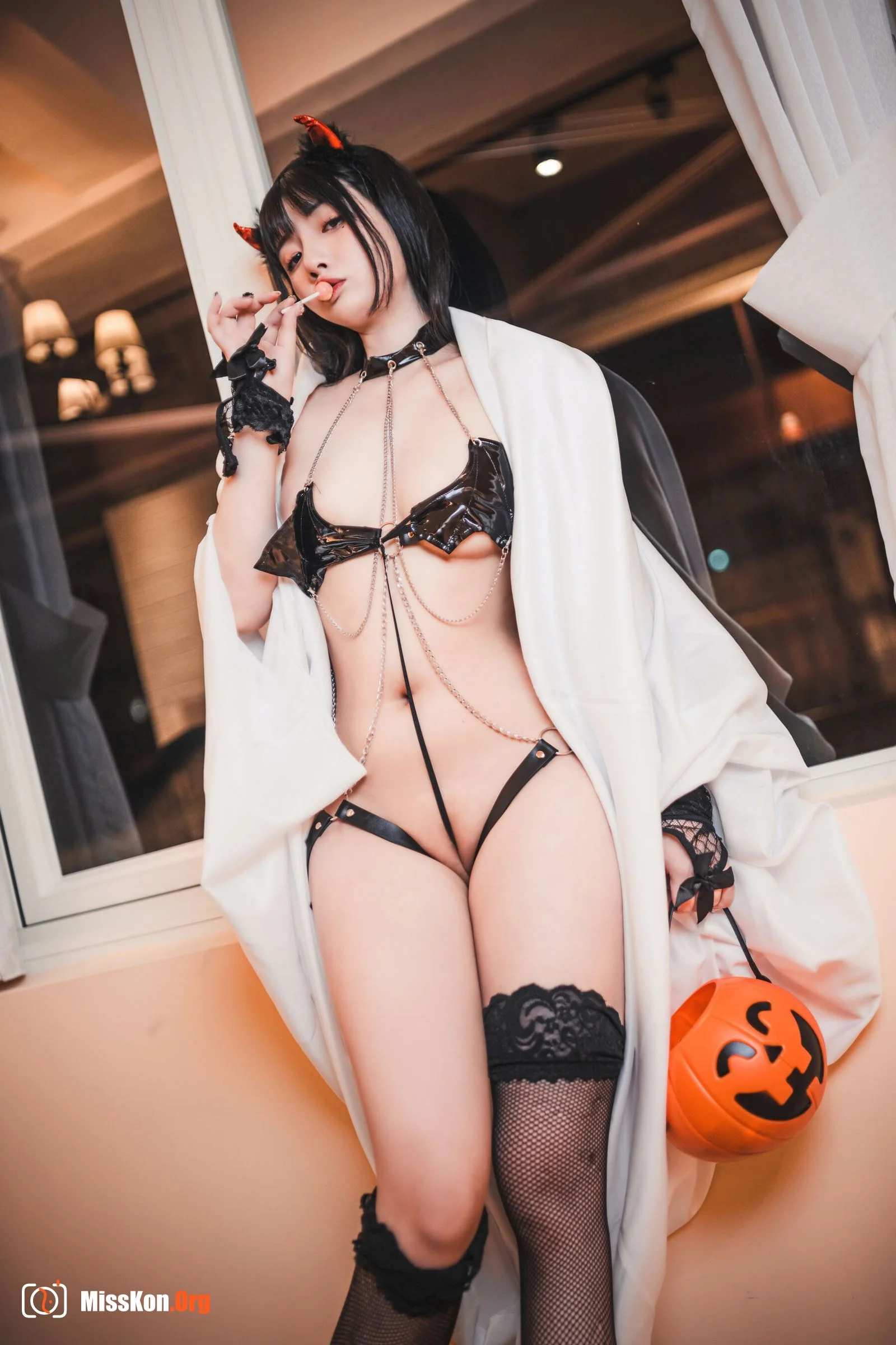 Raku: Trick or Treat - Photo 14