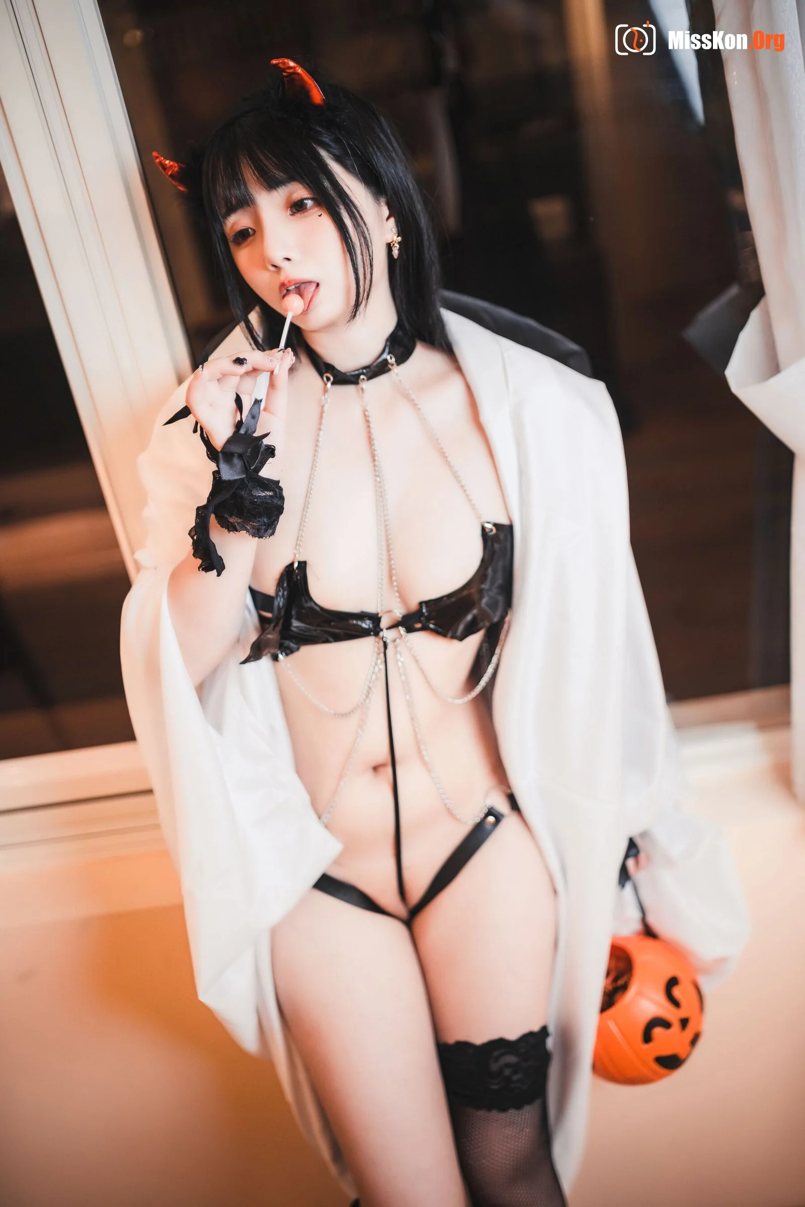 Raku: Trick or Treat - Photo 15