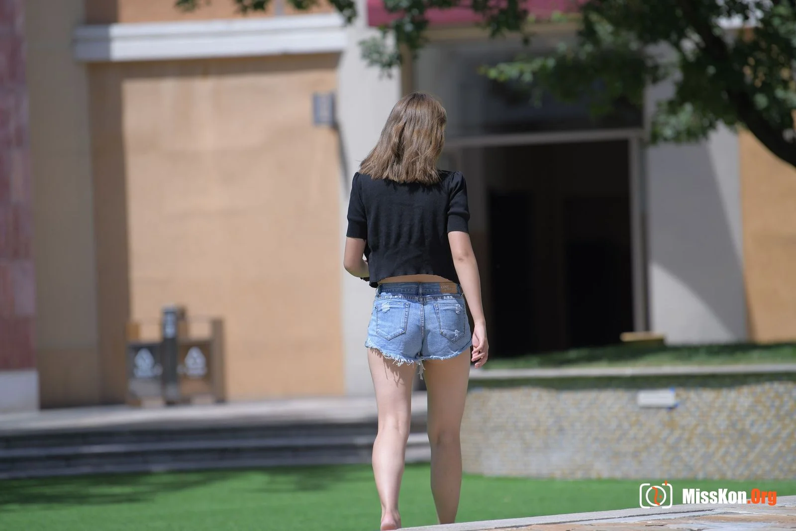 Remember (Magic Mirror Street Photography: The Beginning) - Photo 14