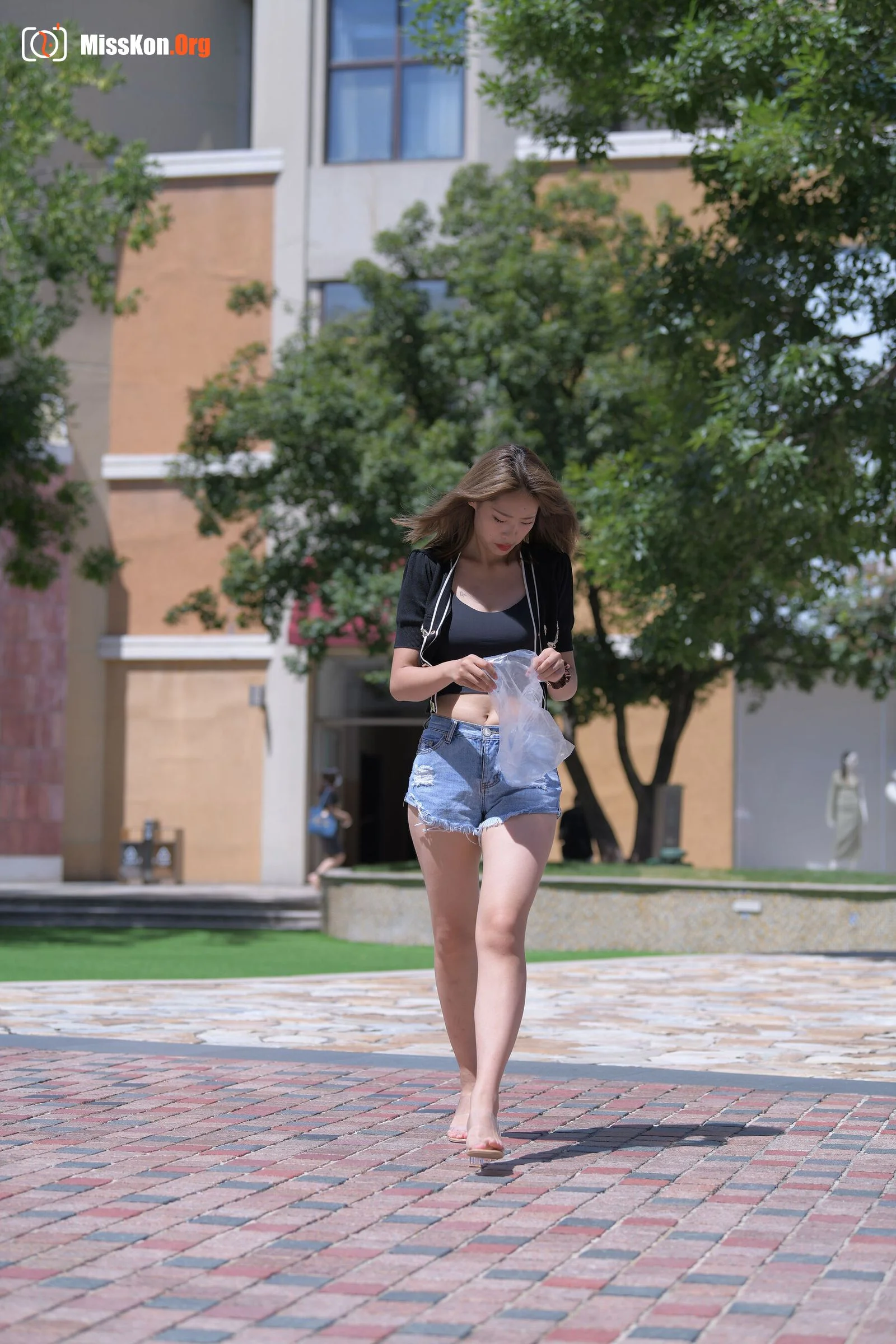 Remember (Magic Mirror Street Photography: The Beginning) - Photo 20