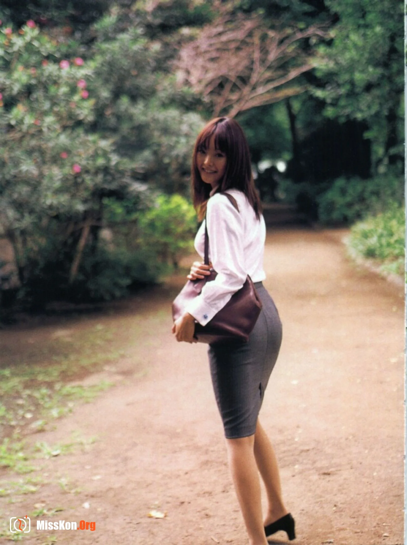 Rika Akiyoshi: Accidents TOKYO (Vol. 2000.11) - Photo 16