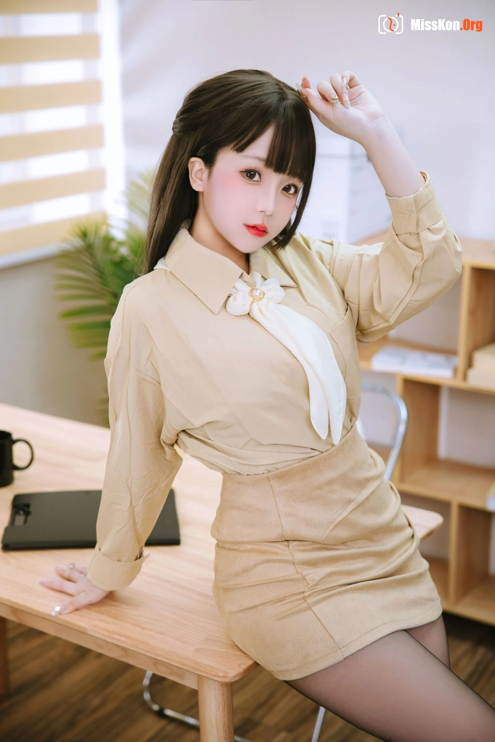 Rina Jiao: Secretary - Photo 10