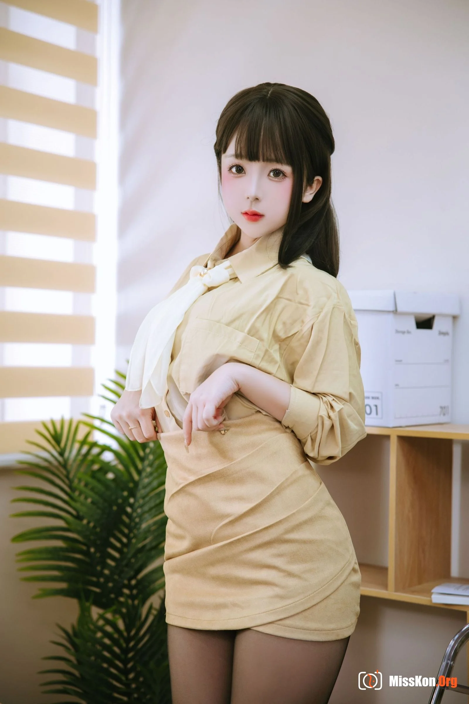 Rina Jiao: Secretary - Photo 15