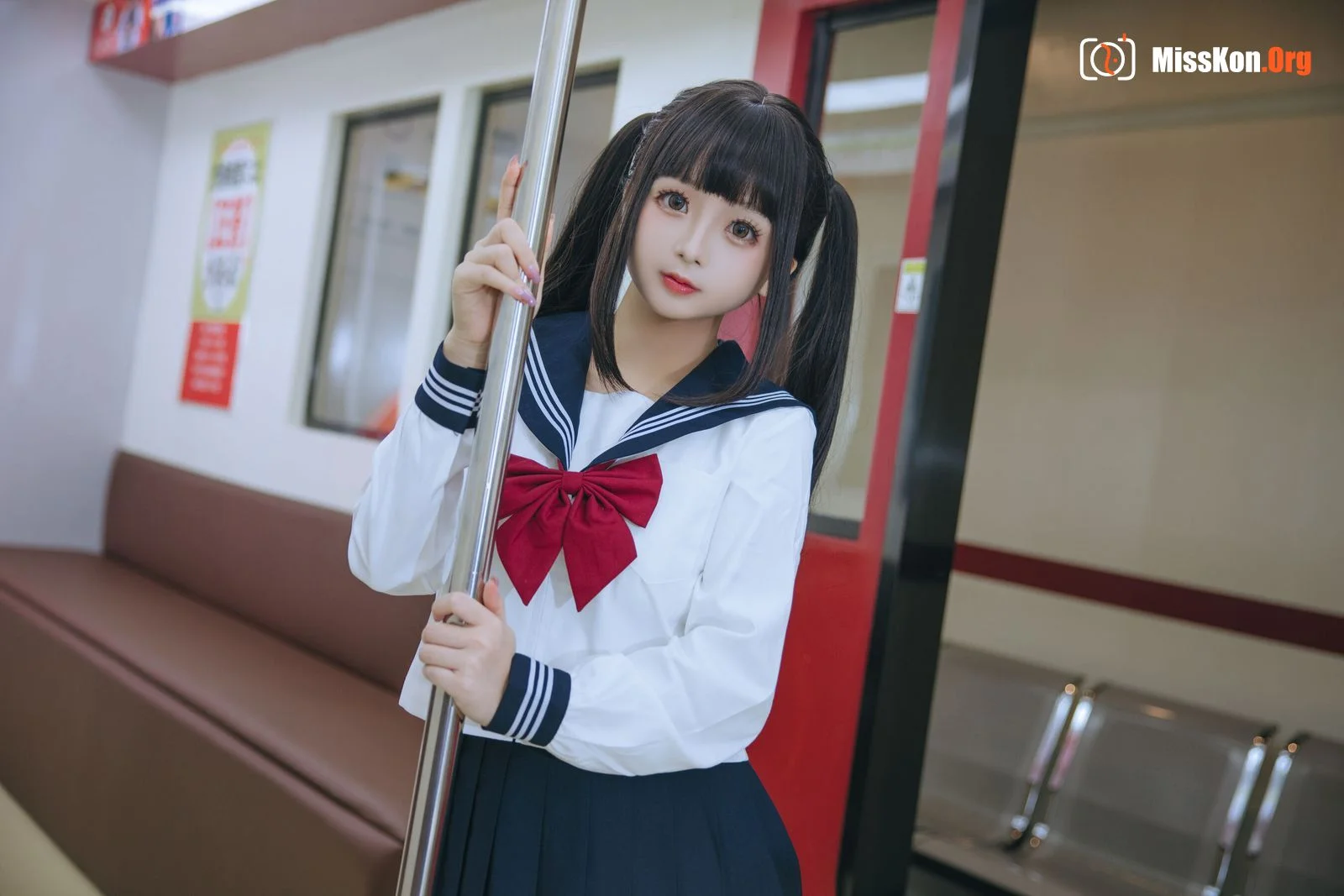Rina Jiao: Train JK - Photo 136