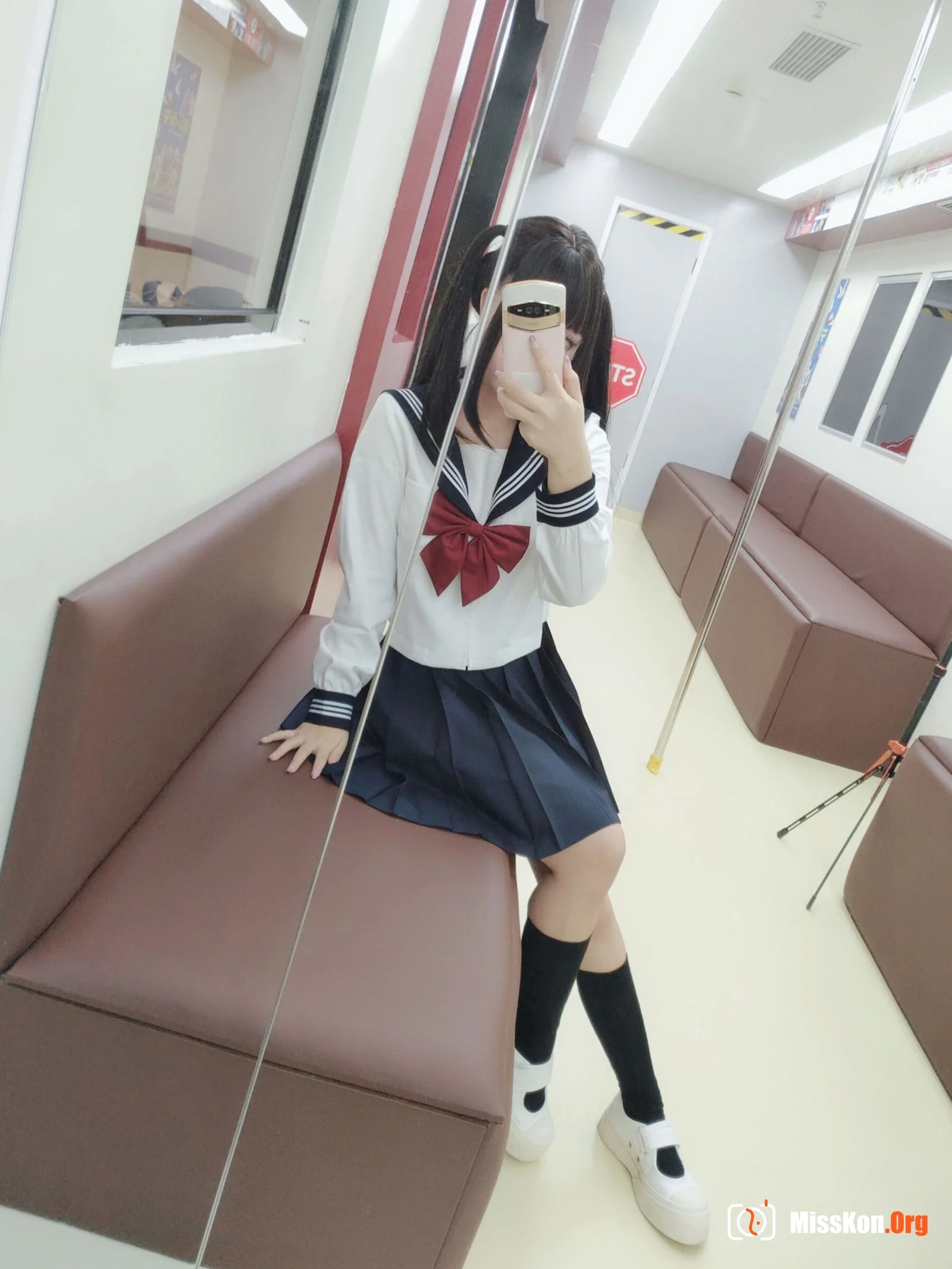 Rina Jiao: Train JK - Photo 48