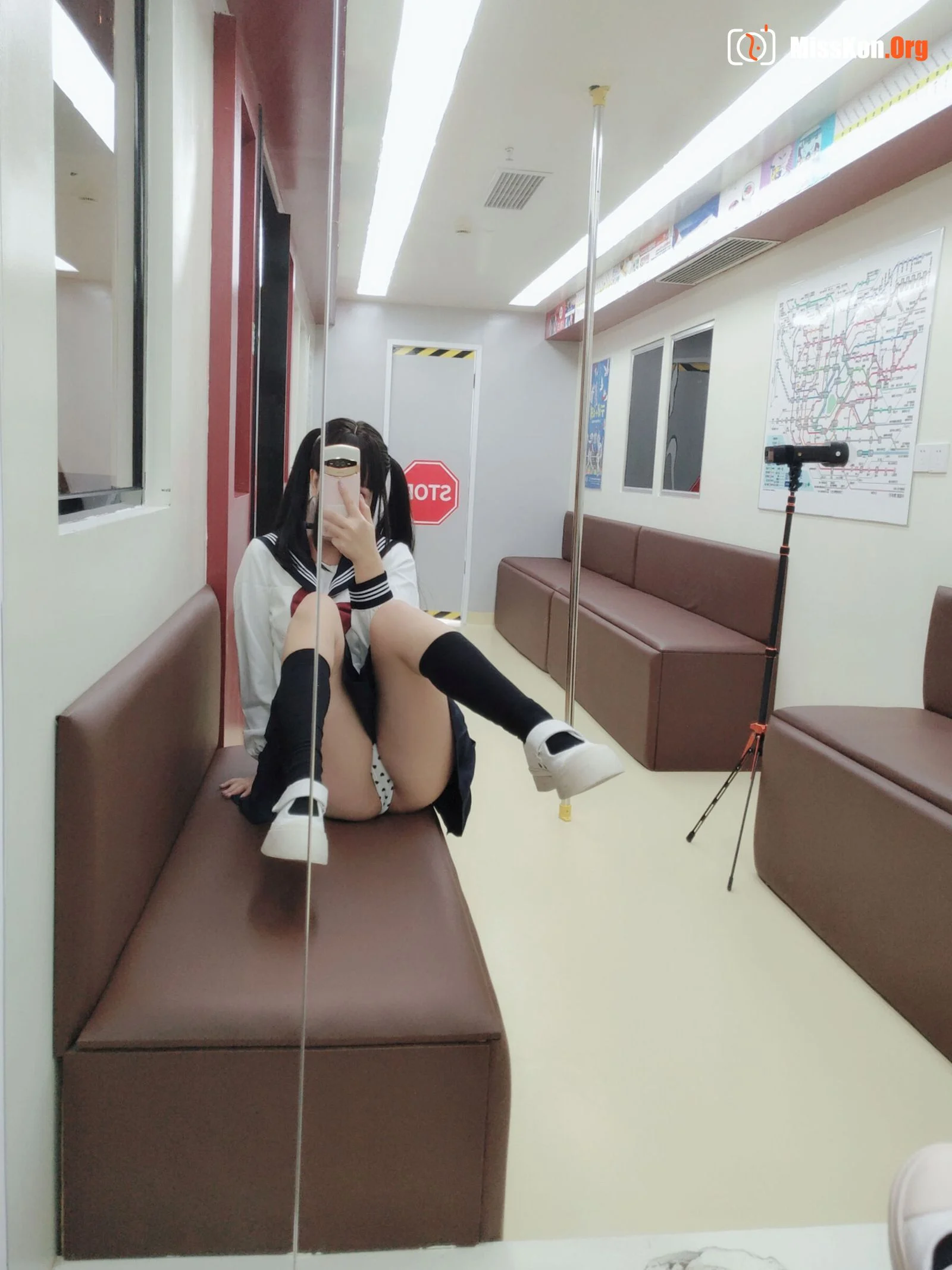 Rina Jiao: Train JK - Photo 49