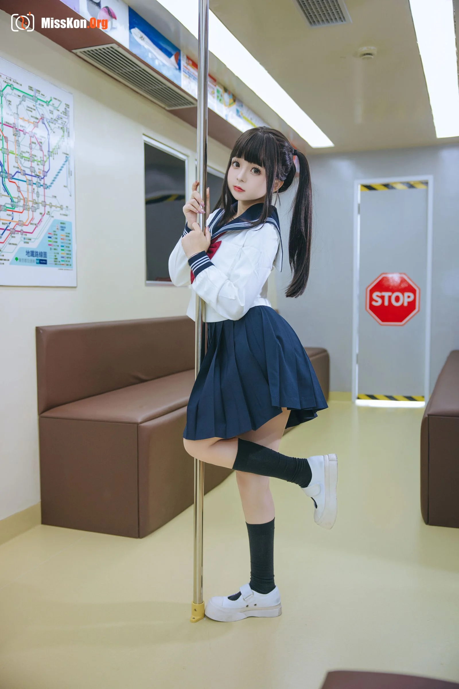 Rina Jiao: Train JK - Photo 60