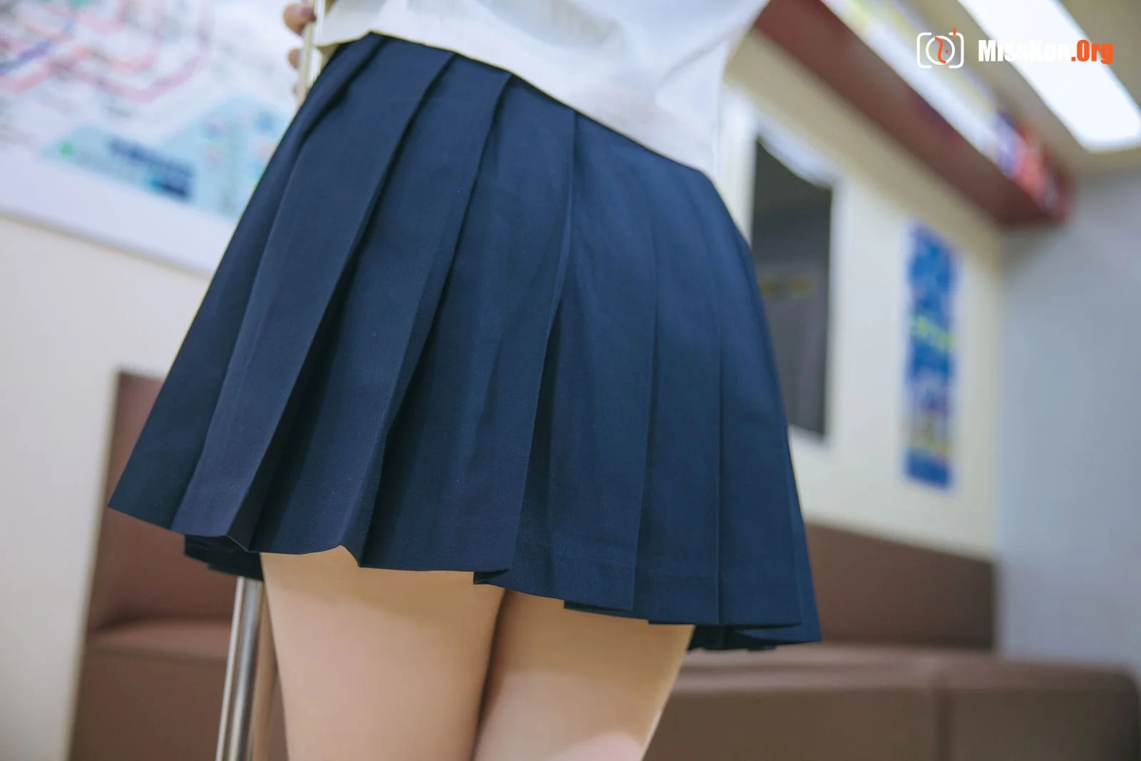 Rina Jiao: Train JK - Photo 65