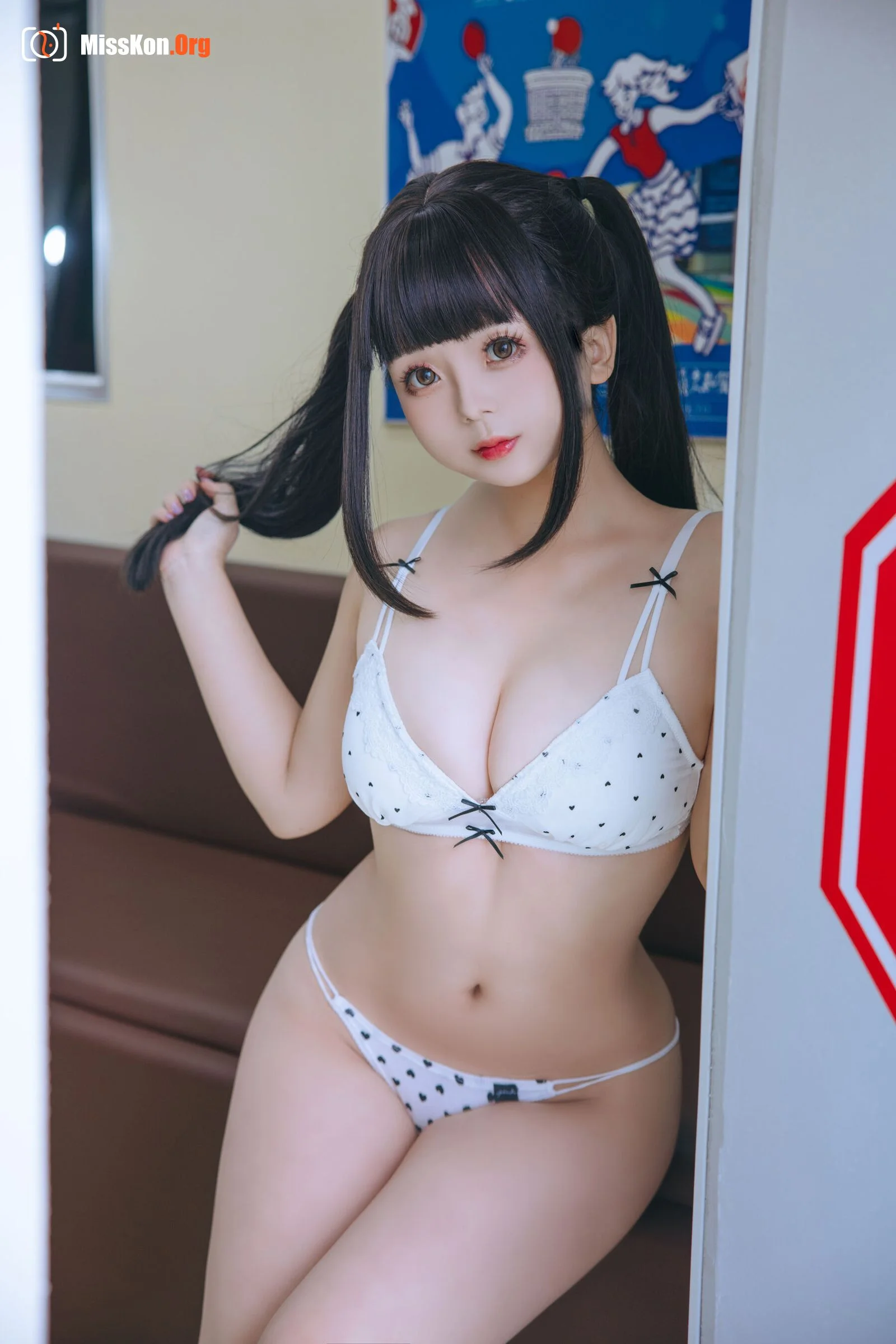 Rina Jiao: Train JK - Photo 87