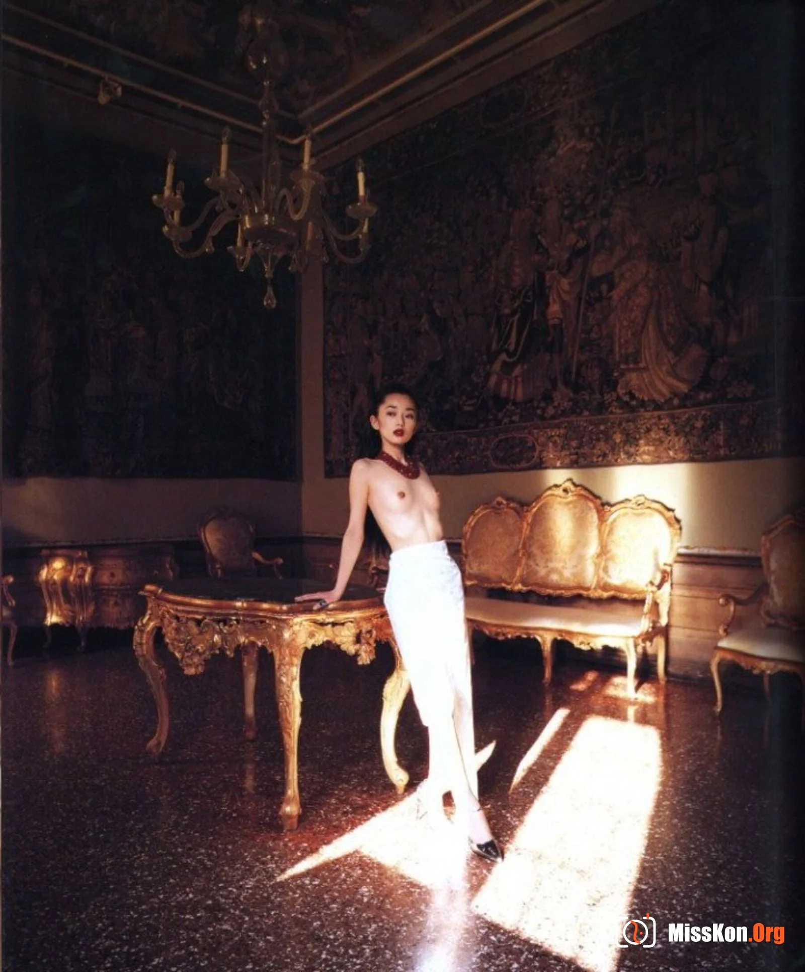 Riona Hazuki: RIONA (Bunkasha) - Photo 9