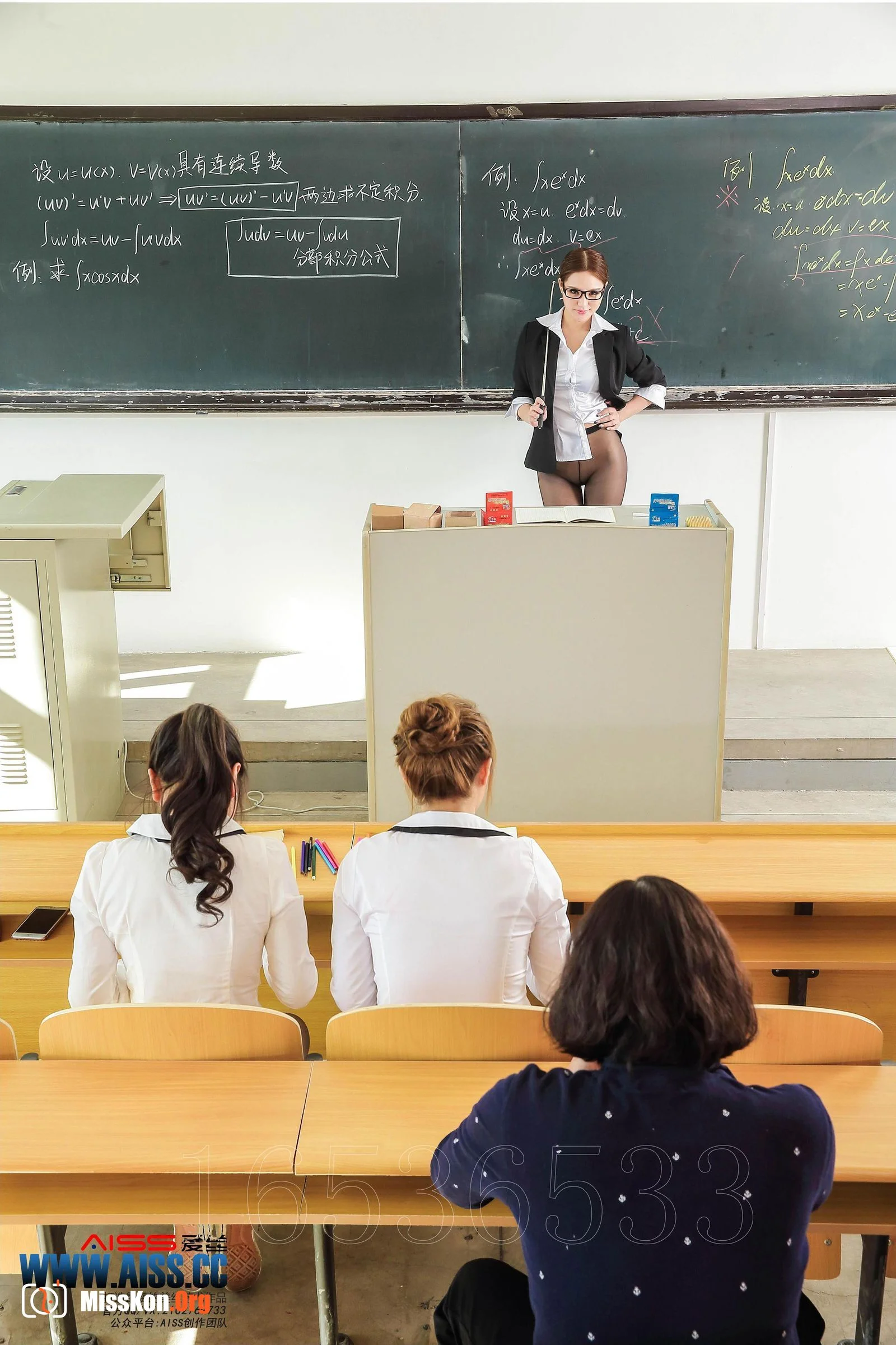 Ruo Xi & Zhang Qianru & Chen Yaman: Beauty School: Classroom Guess (F5037) - Photo 12