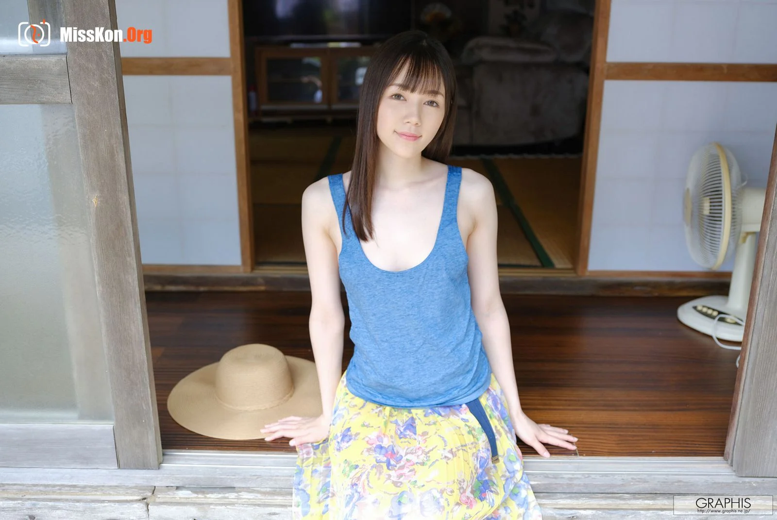 Ryoumori Reimu: CRAZY ABOUT YOU! - Photo 2