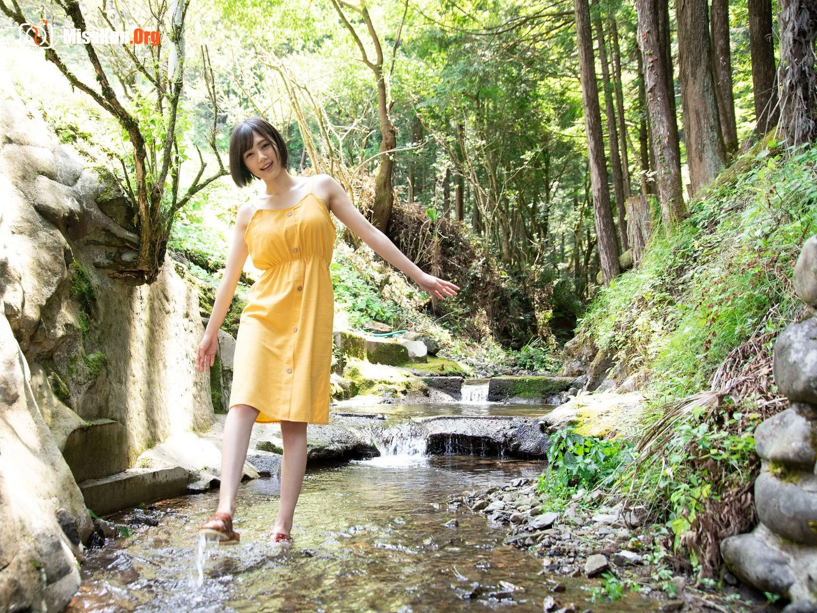 Ryoumori Reimu: Summer and Cool - Photo 12