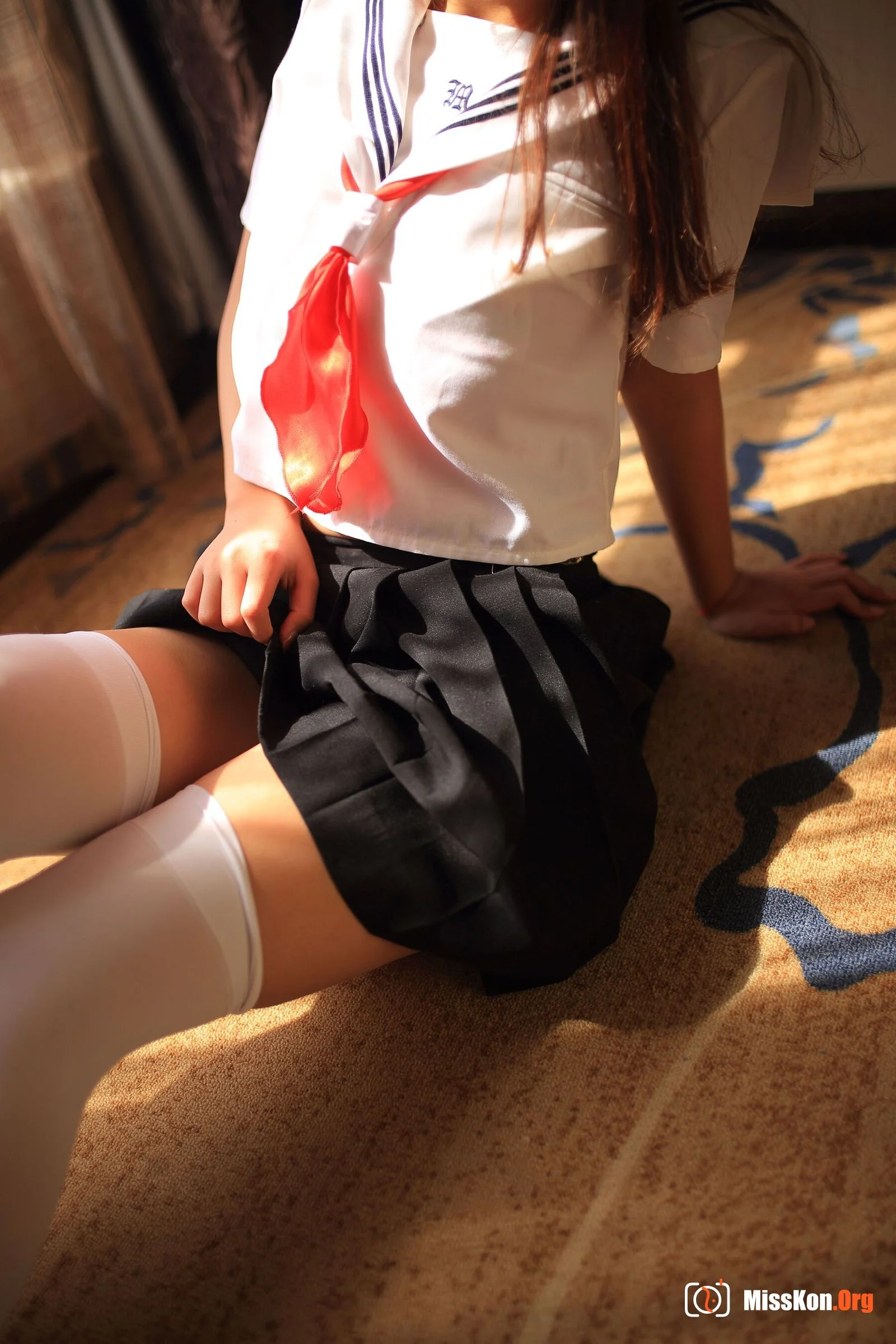Sakura Maomao: JK sailor suit strawberry underwear - Photo 10