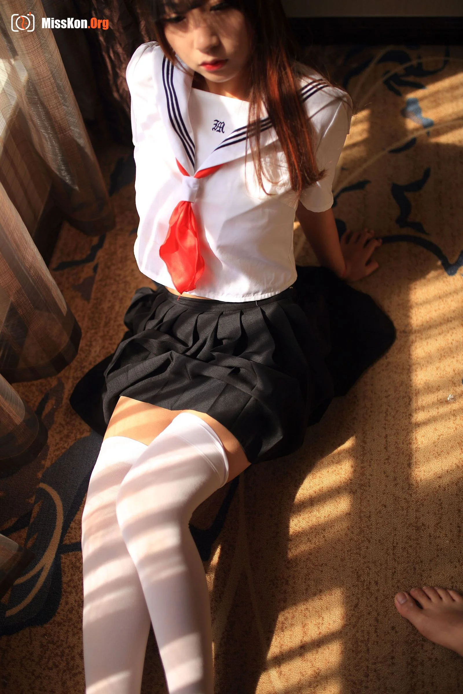 Sakura Maomao: JK sailor suit strawberry underwear - Photo 5