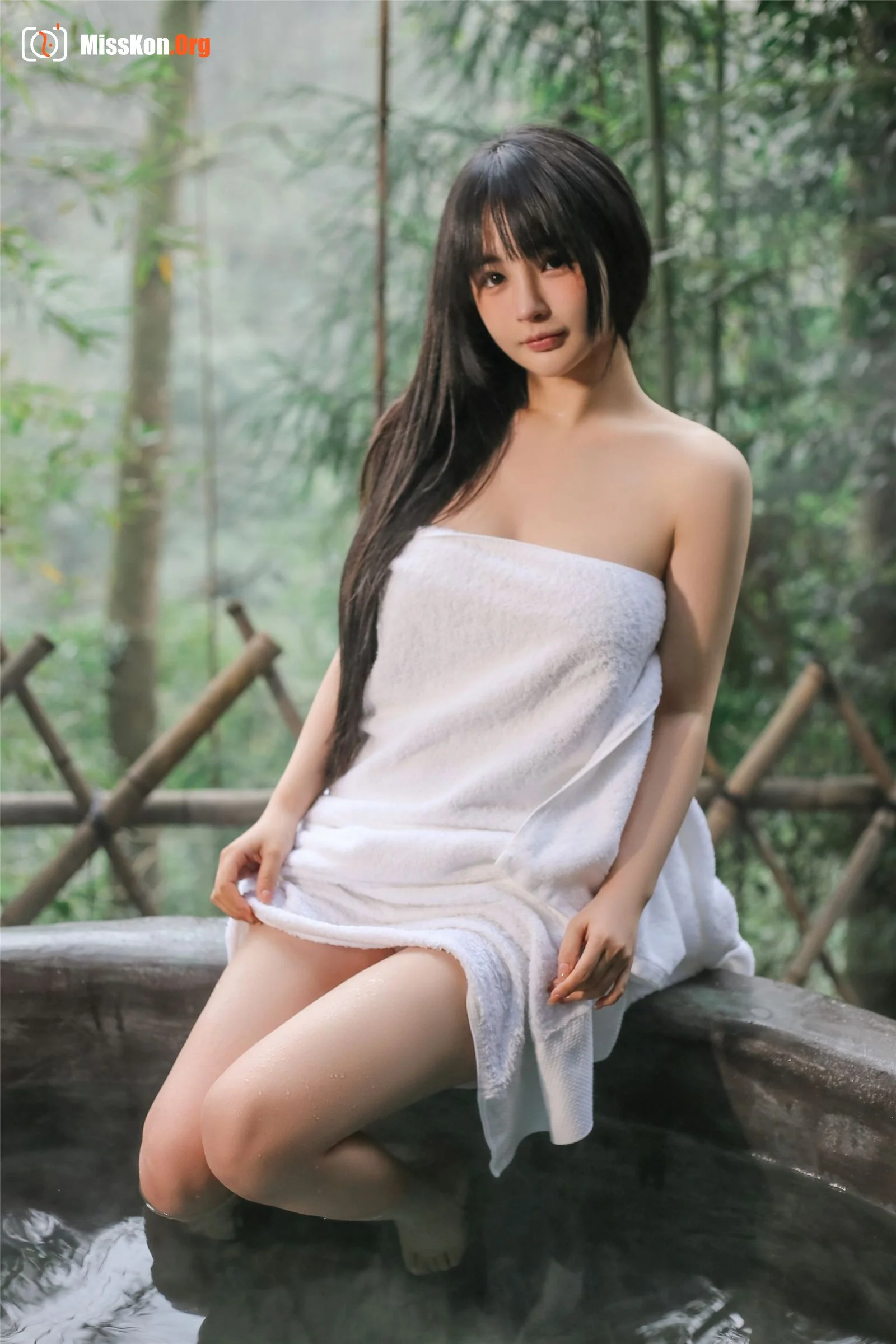 Sakurai Ningning: Hot spring - Photo 5