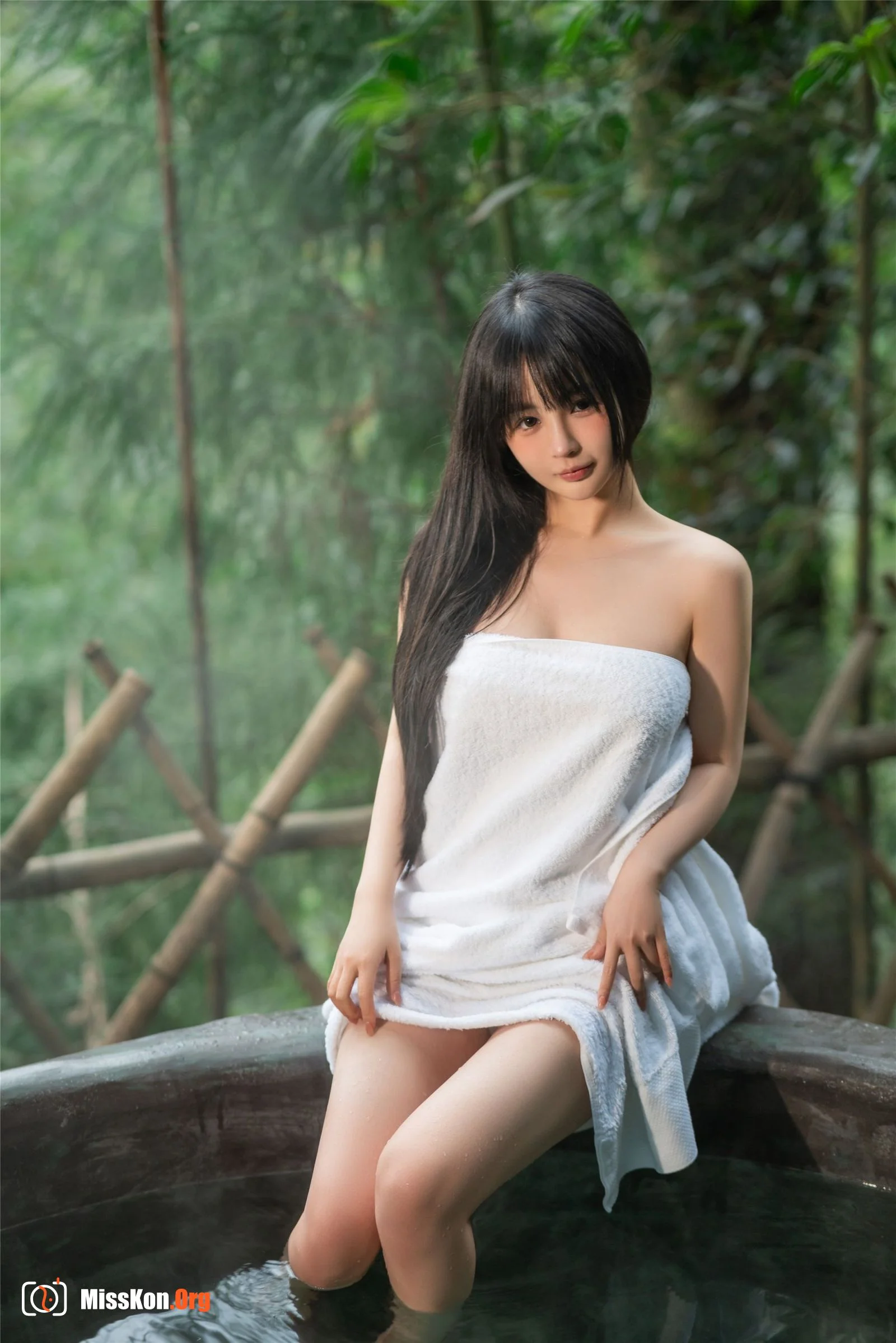 Sakurai Ningning: Hot spring - Photo 9