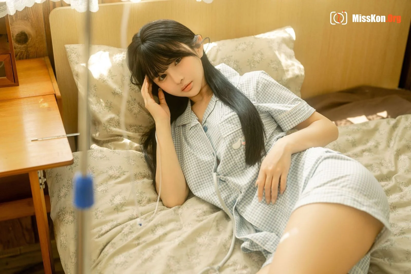 Sakurai Ningning: Sick Girlfriend - Photo 3