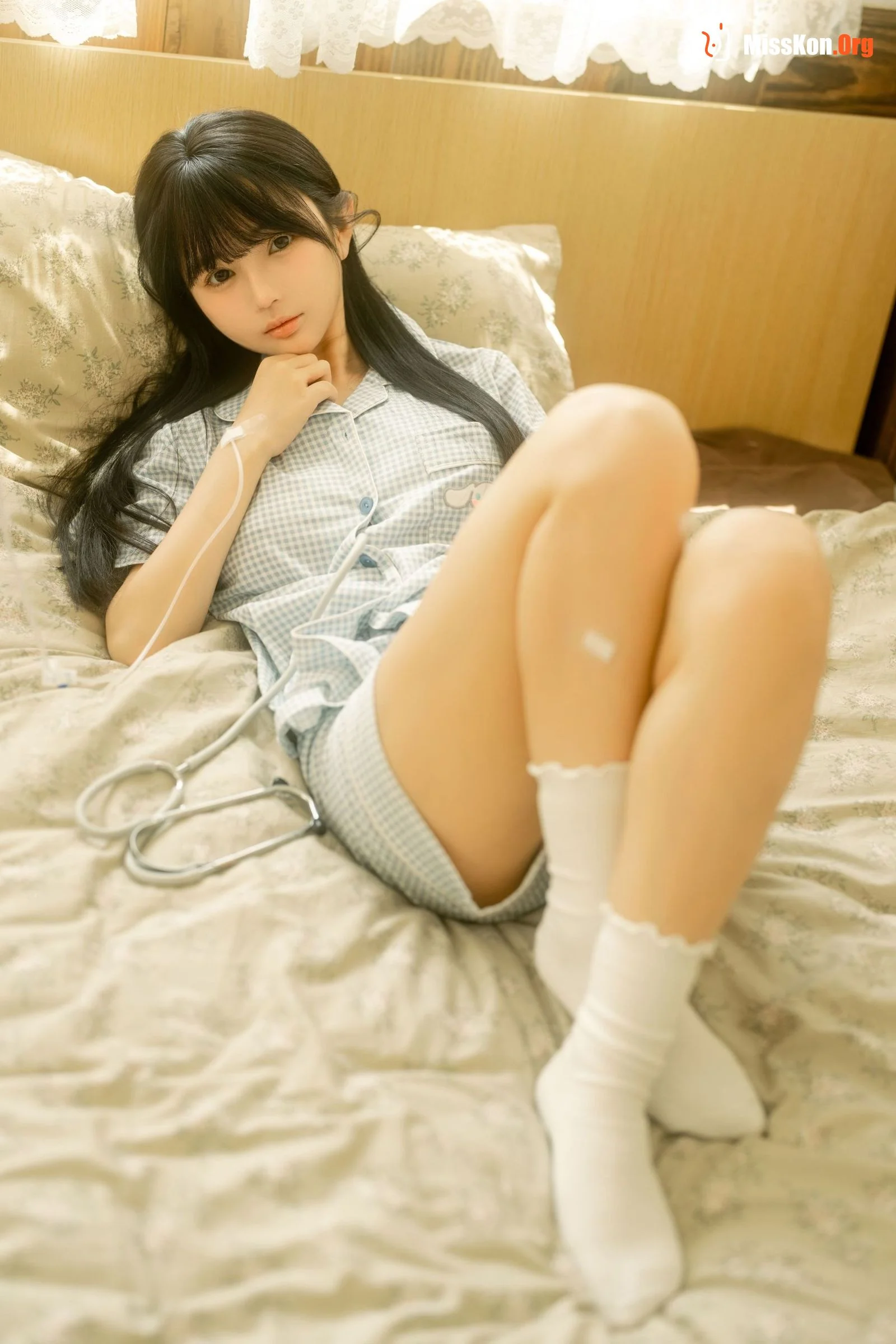 Sakurai Ningning: Sick Girlfriend - Photo 4