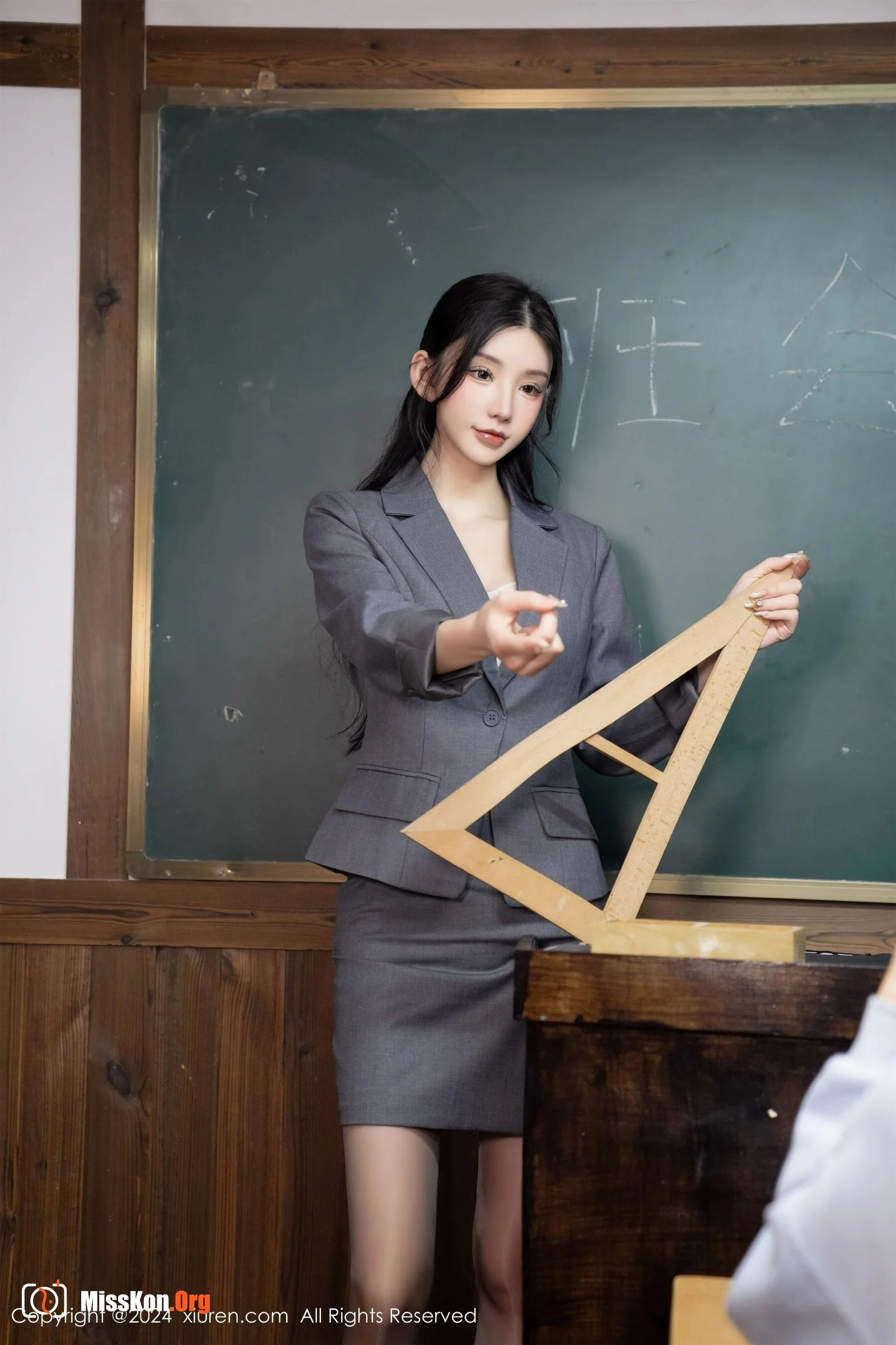Sally Zhou Yanxi - Photo 16