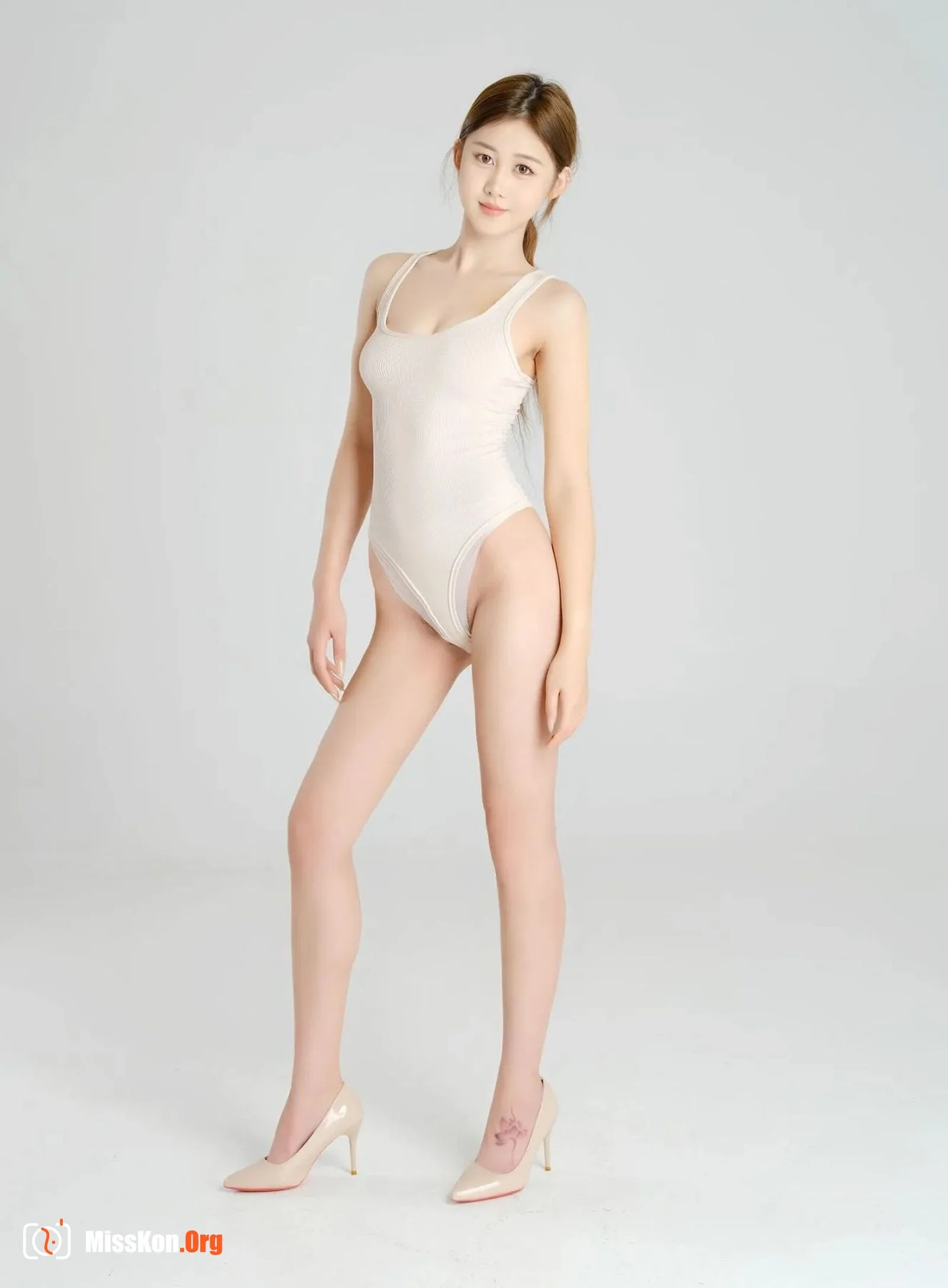 Selected Nude Dance Photos of Dance Students from the "Walking and Exploring Girls" Dance Series - Photo 8