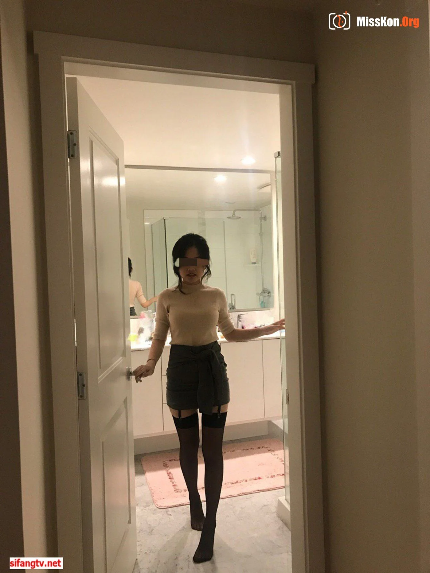 自拍流出：和极品养眼女友的性福生活 - 照片 5
