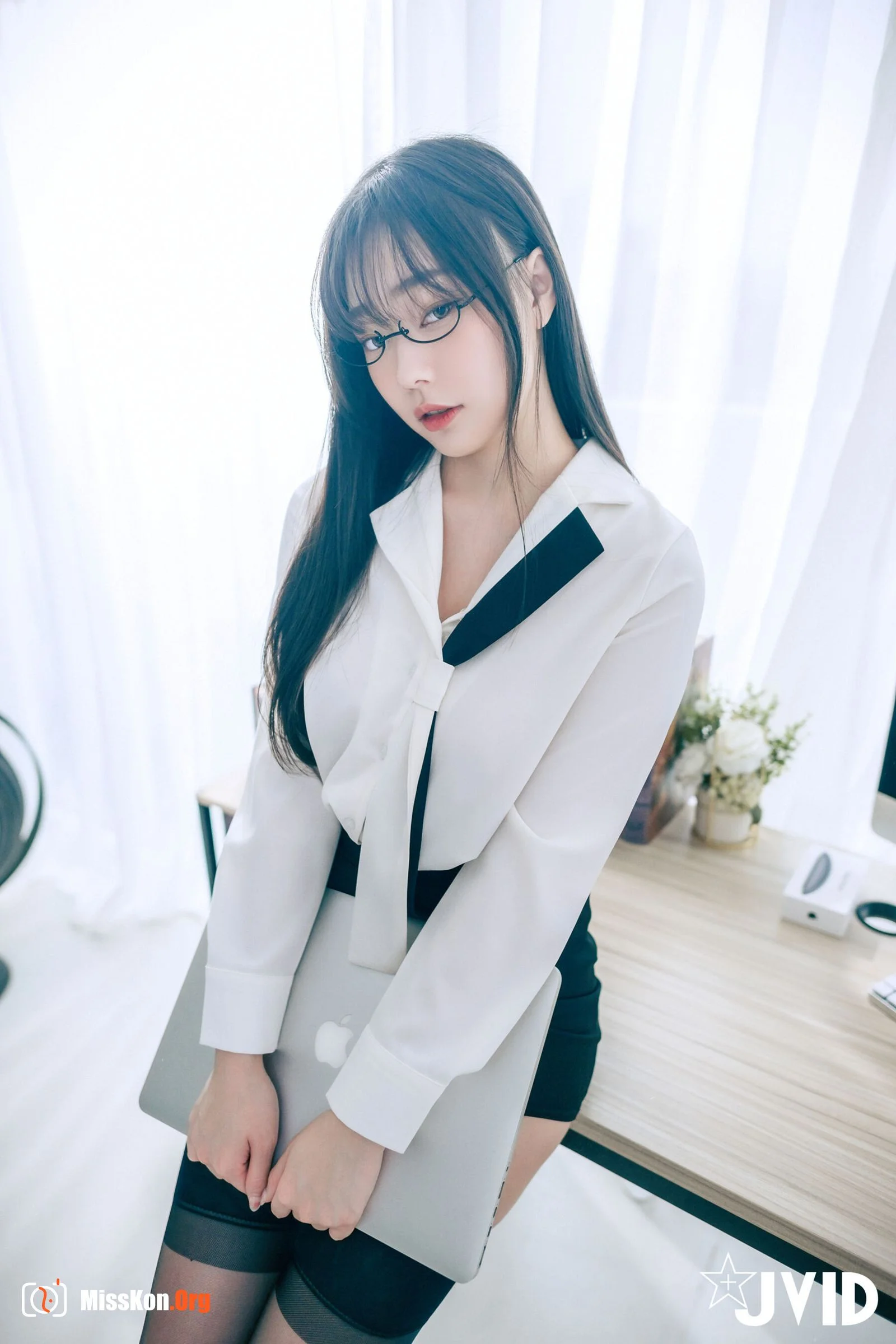 Sexy and capable super-busty female secretary - Photo 8
