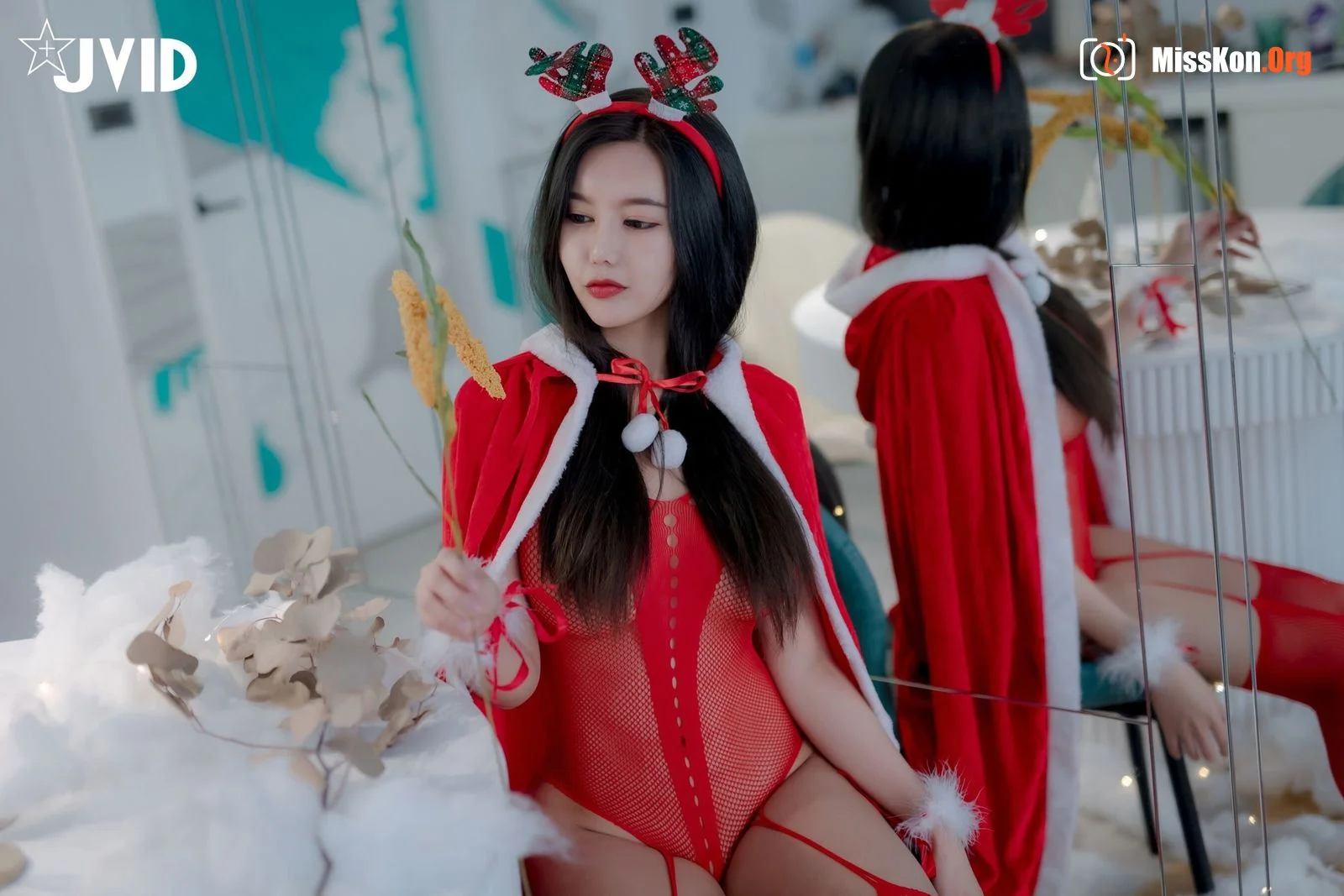 Shen Xinyu: Sexy christmas party - Photo 4