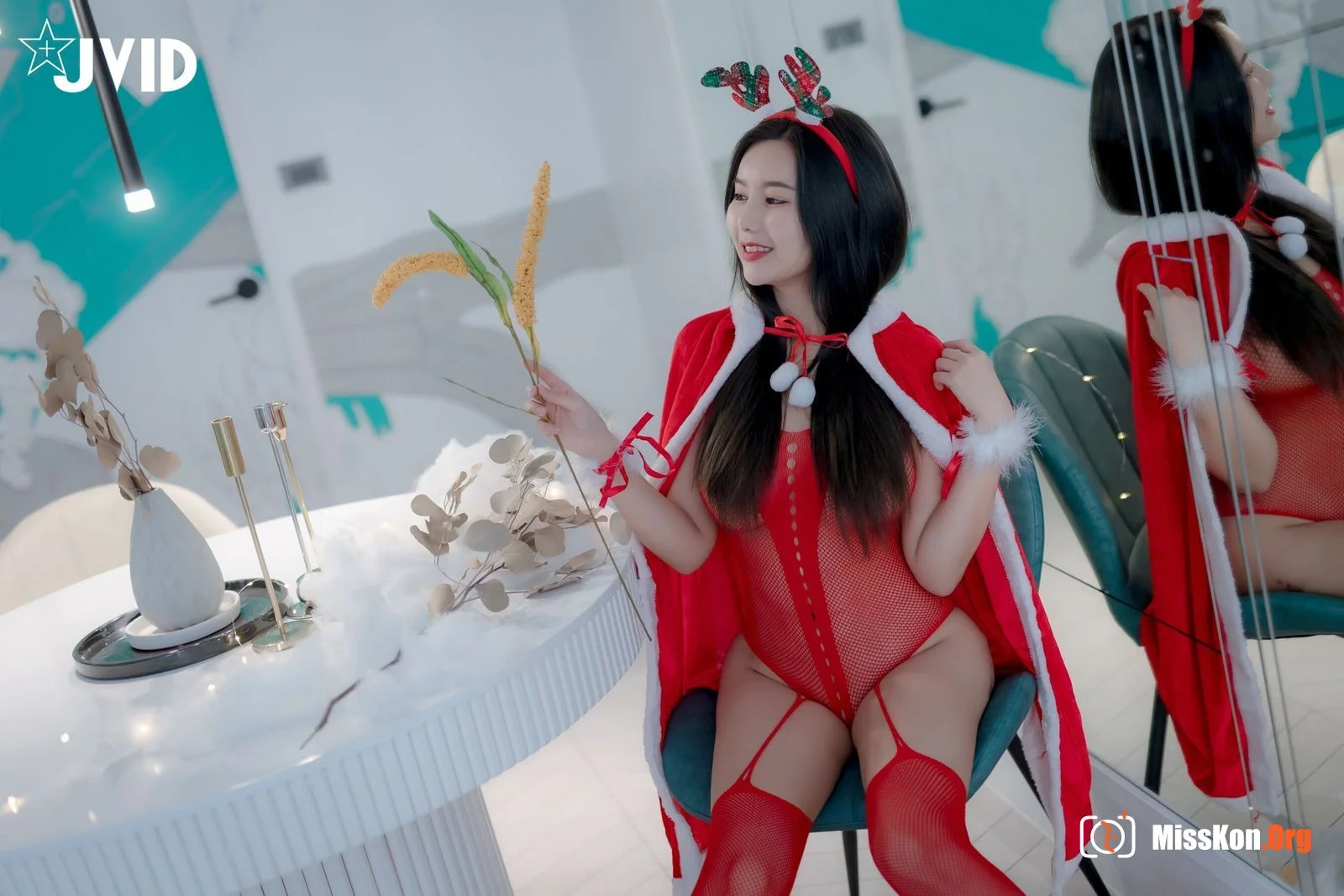 Shen Xinyu: Sexy christmas party - Photo 5