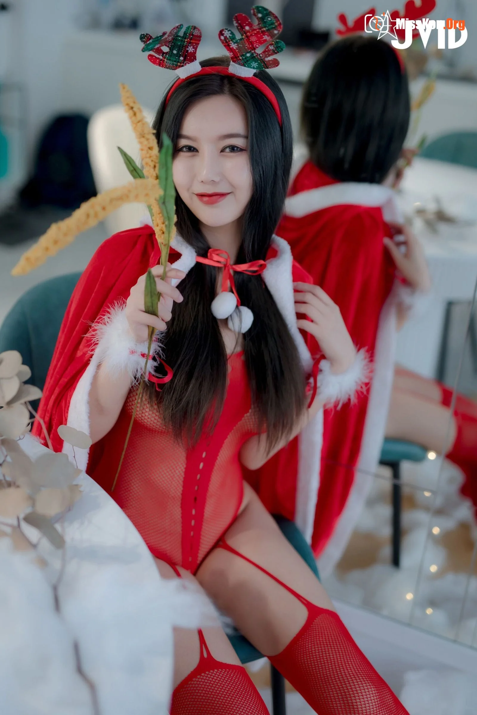 Shen Xinyu: Sexy christmas party - Photo 8