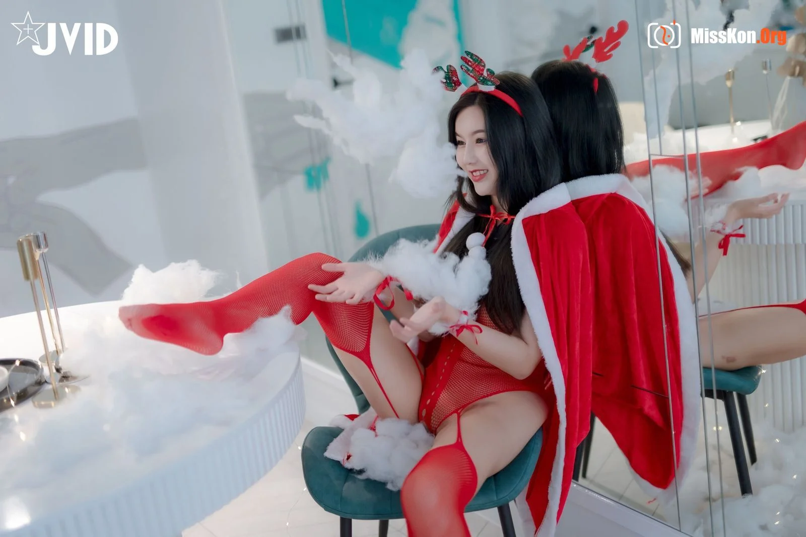 Shen Xinyu: Sexy Christmas Party - Photo 18