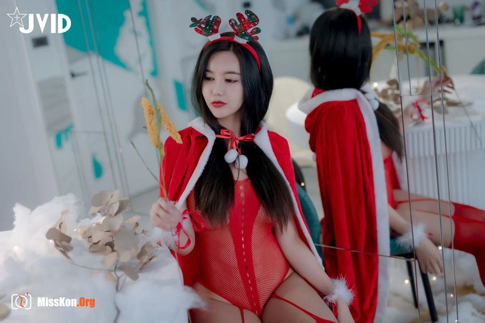 Shen Xinyu: Sexy Christmas Party - Photo 4