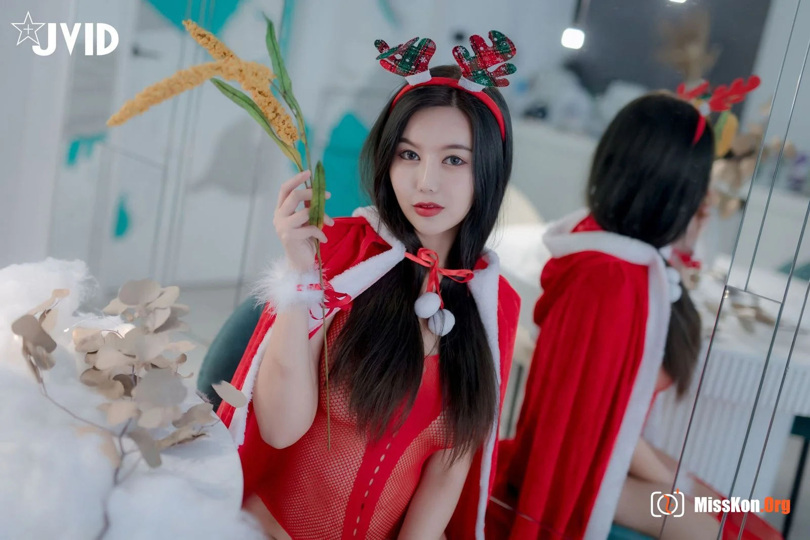 Shen Xinyu: Sexy Christmas Party - Photo 6
