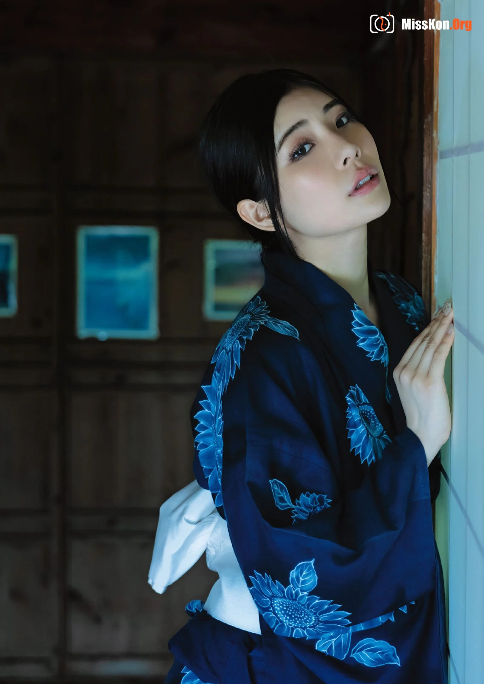 Shenmu Li: 1st Photo Book - Photo 5